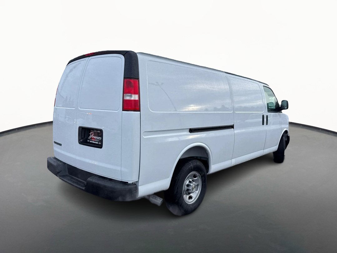 2025 Chevrolet Express Cargo WT