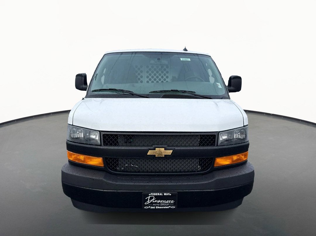 2025 Chevrolet Express Cargo WT