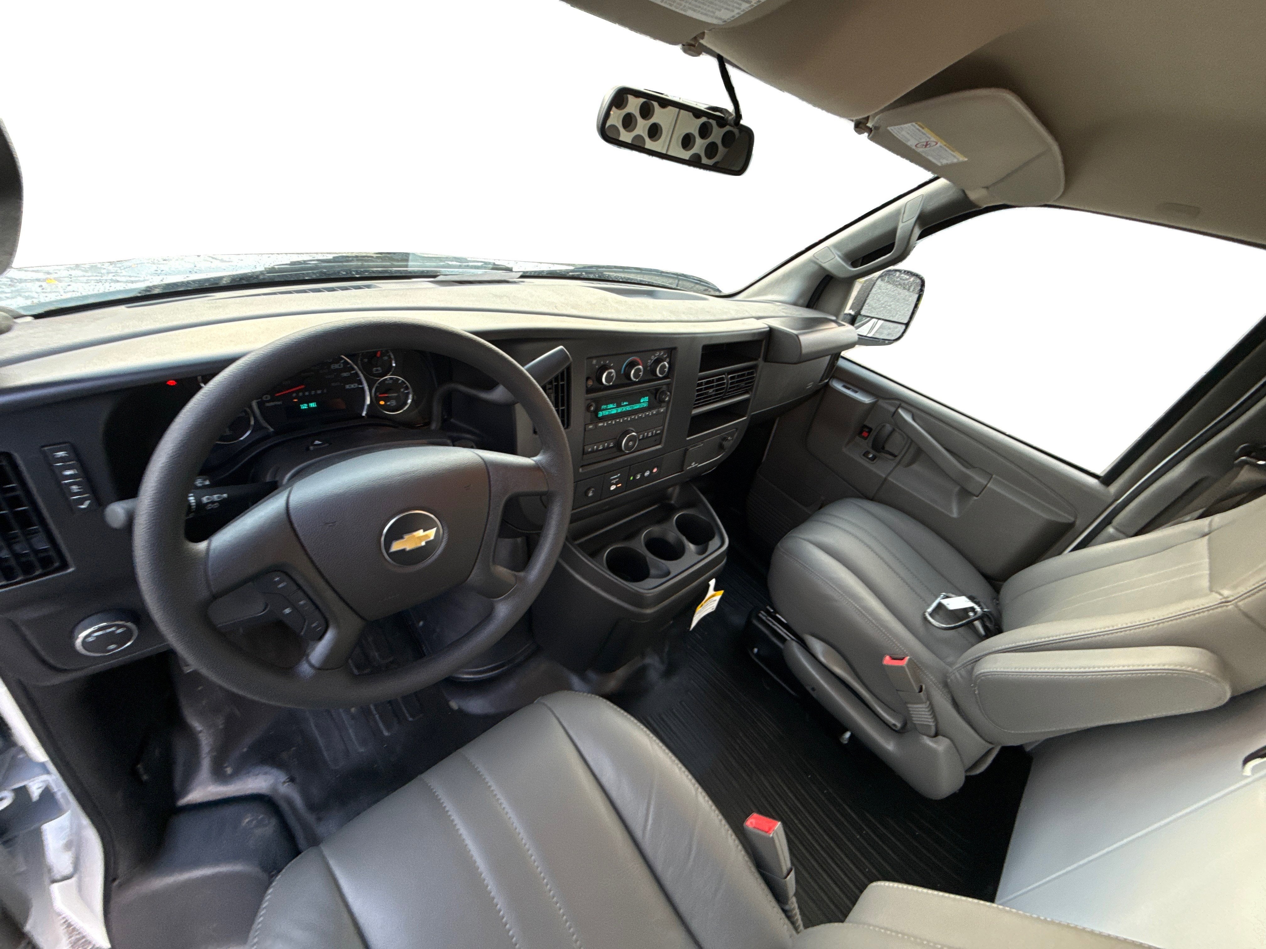 2025 Chevrolet Express Cargo WT