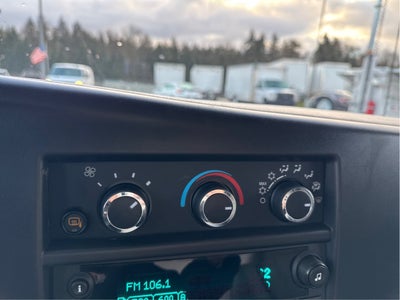 2025 Chevrolet Express Cargo WT