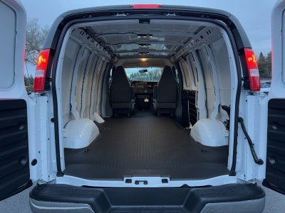 2025 Chevrolet Express Cargo 3500 WT