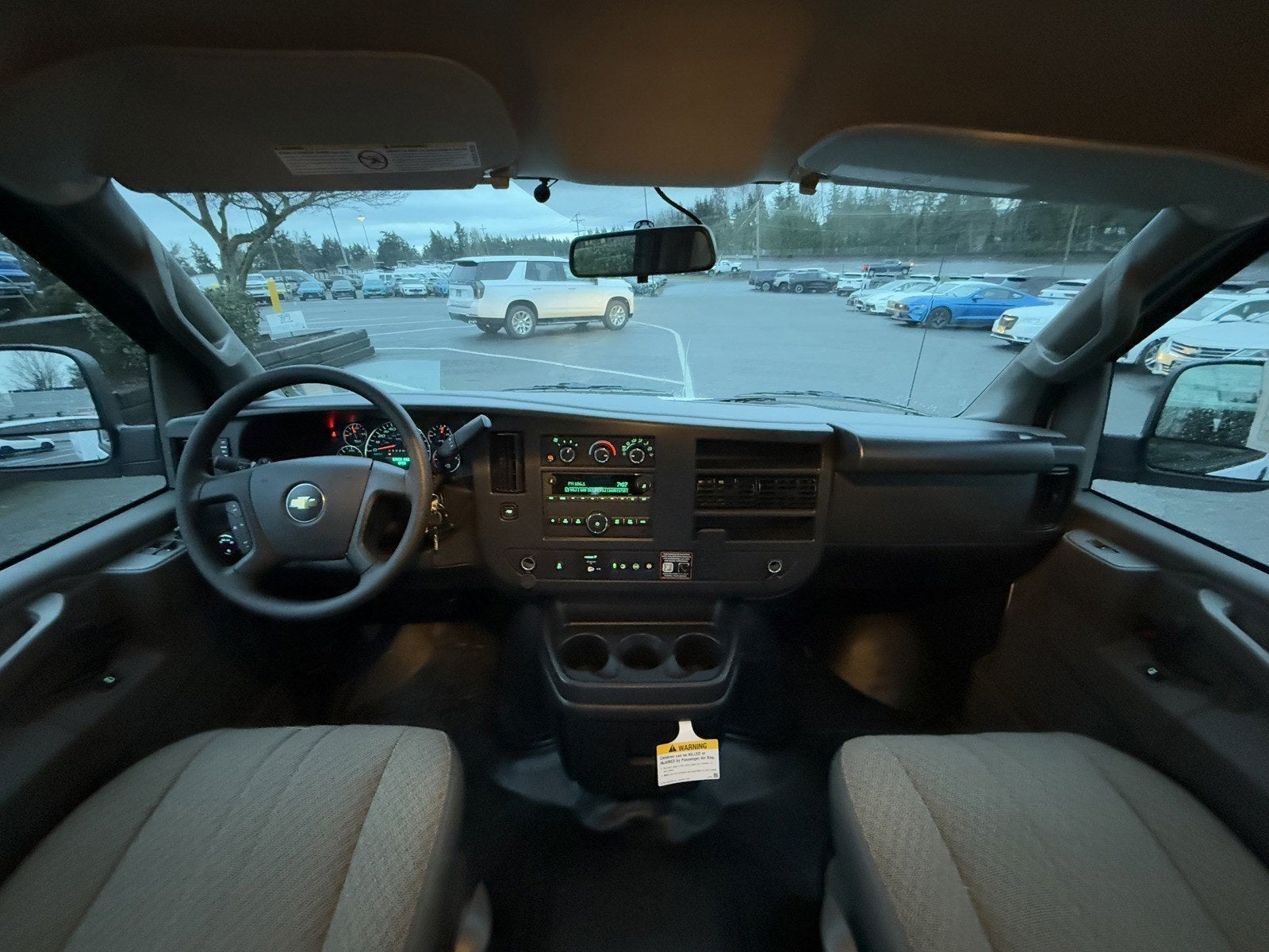 2025 Chevrolet Express Cargo 3500 WT