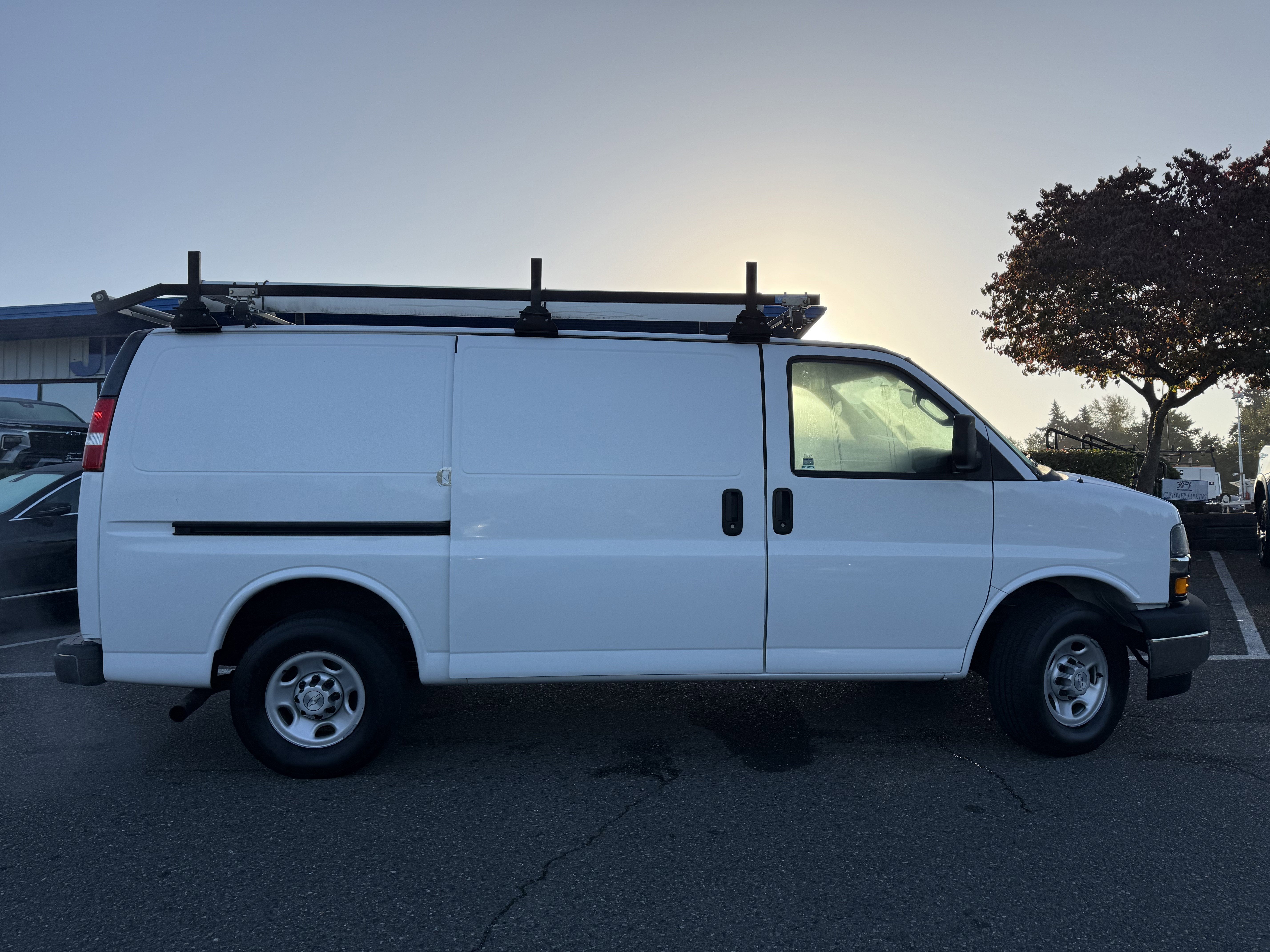 2020 Chevrolet Express Cargo 3500 WT