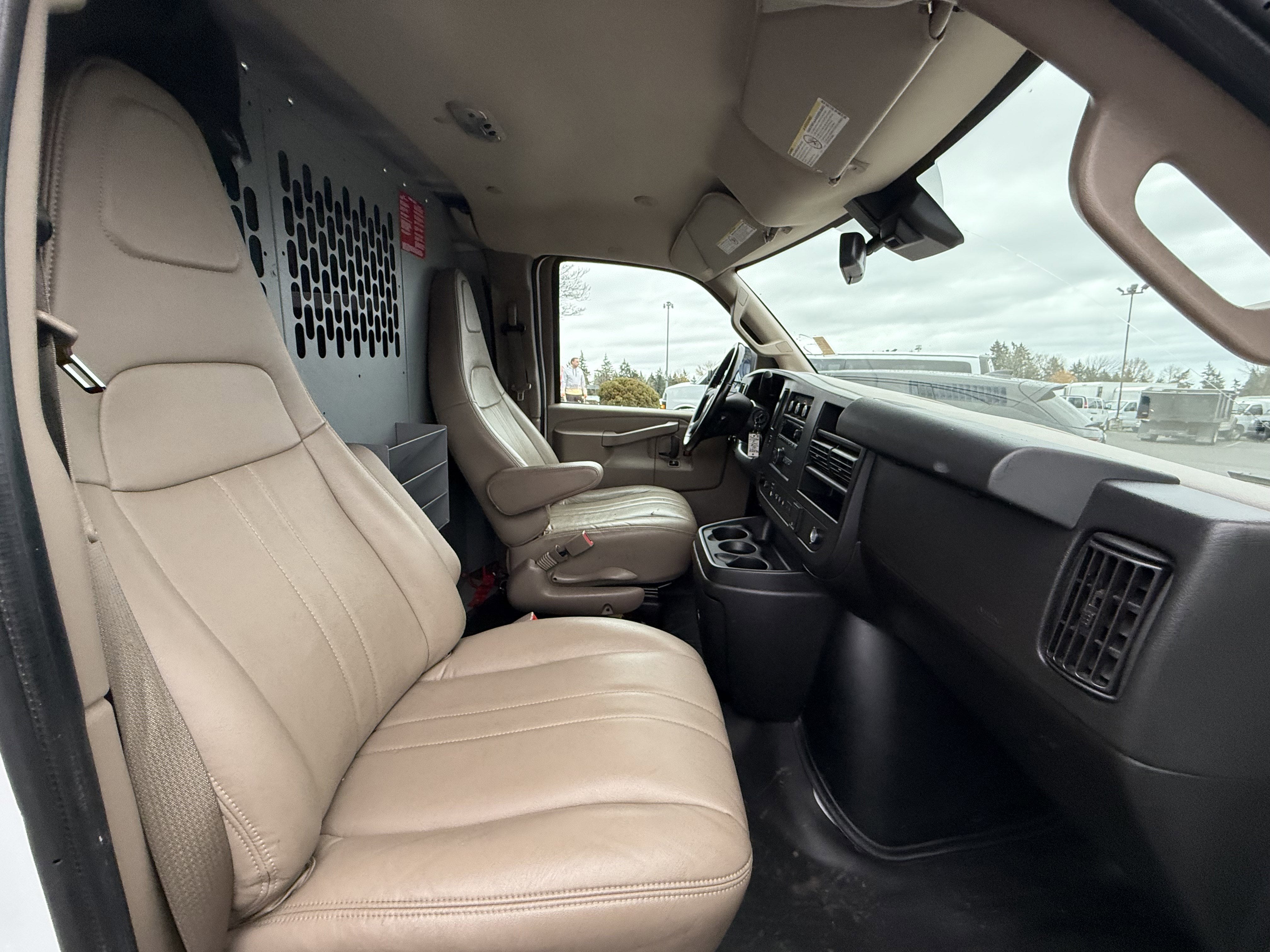 2021 Chevrolet Express Cargo 3500 WT