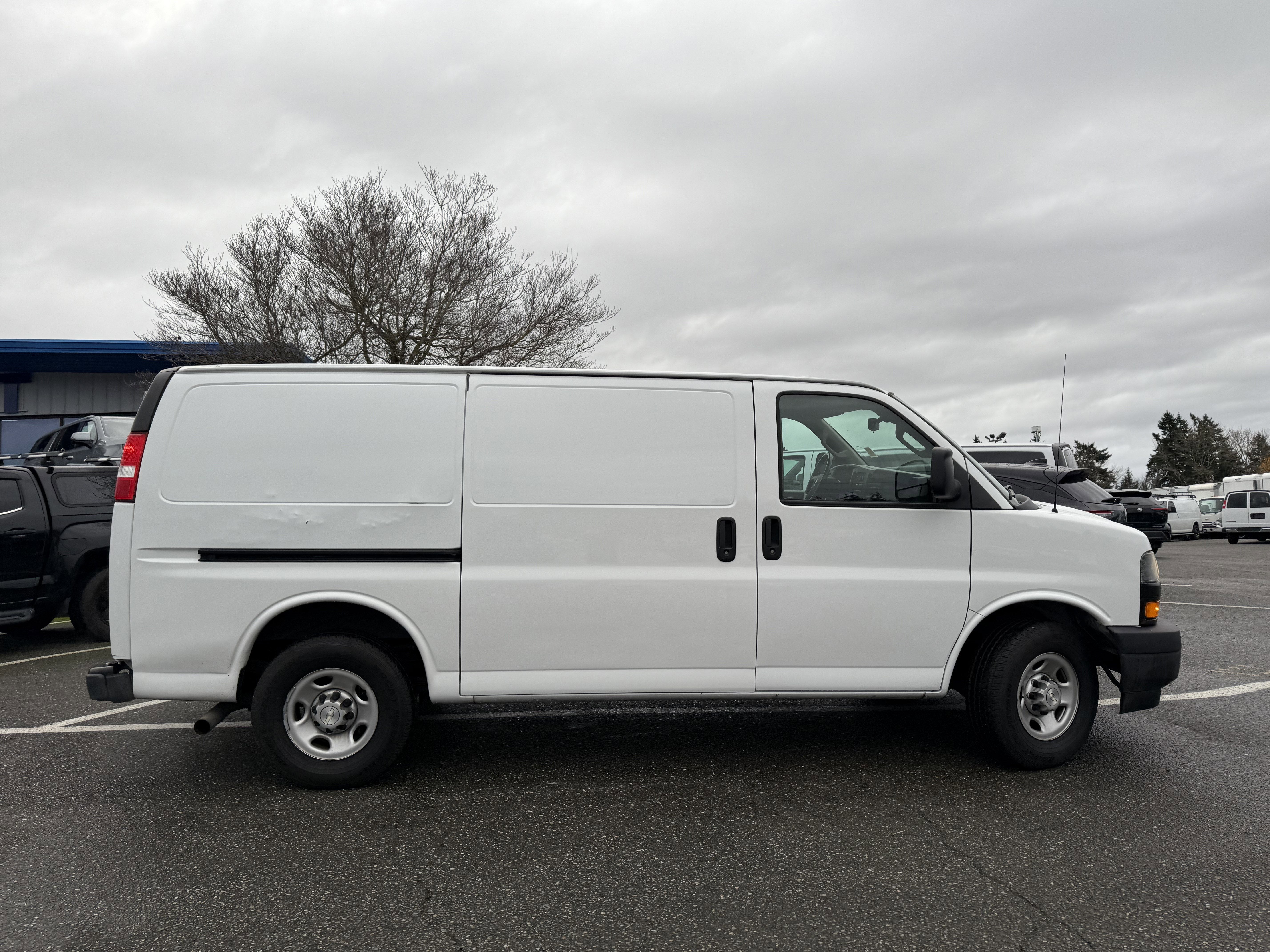 2021 Chevrolet Express Cargo 3500 WT