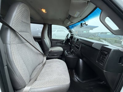 2018 GMC Savana Passenger 3500 LT