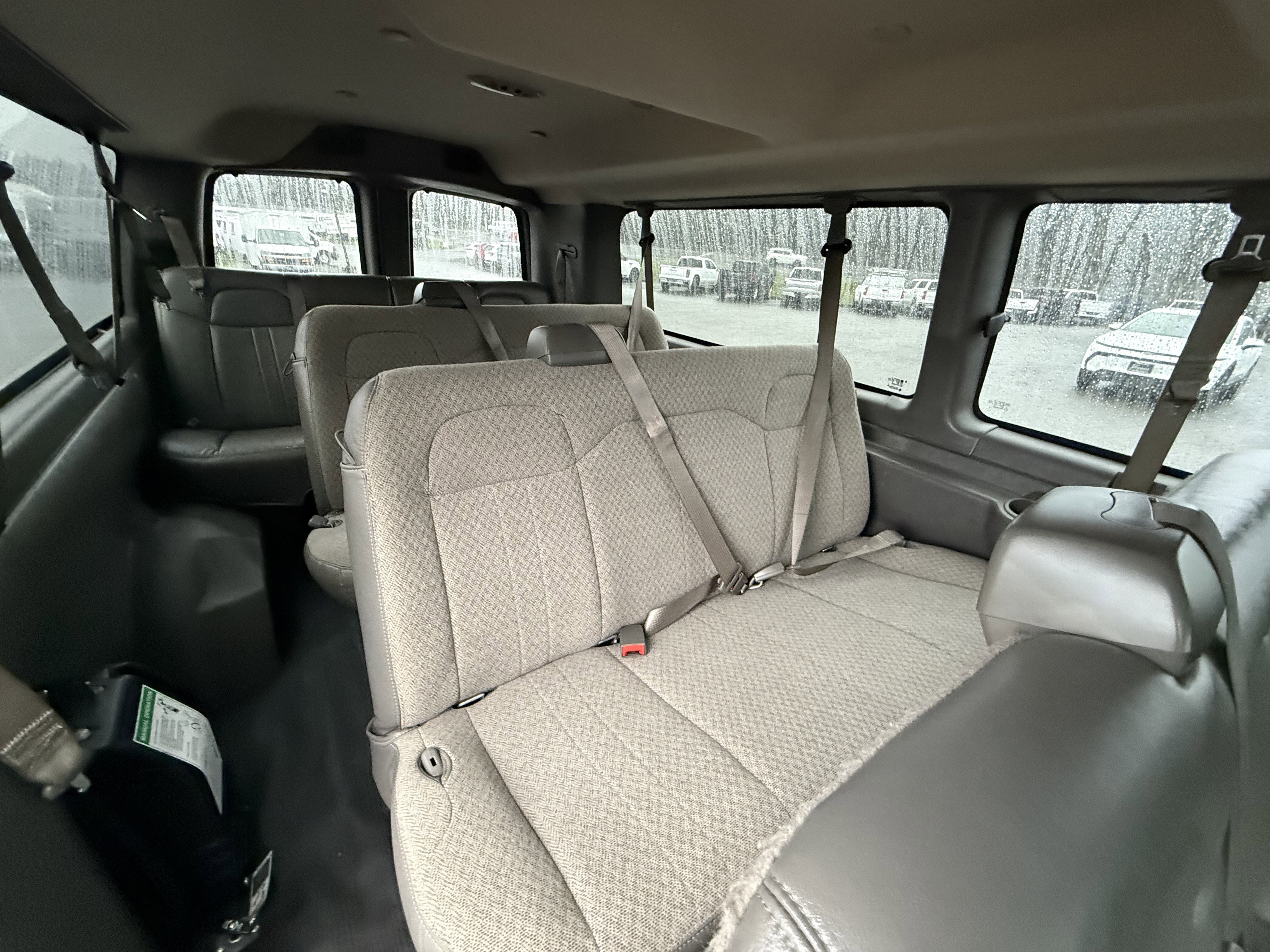 2018 GMC Savana Passenger 3500 LT