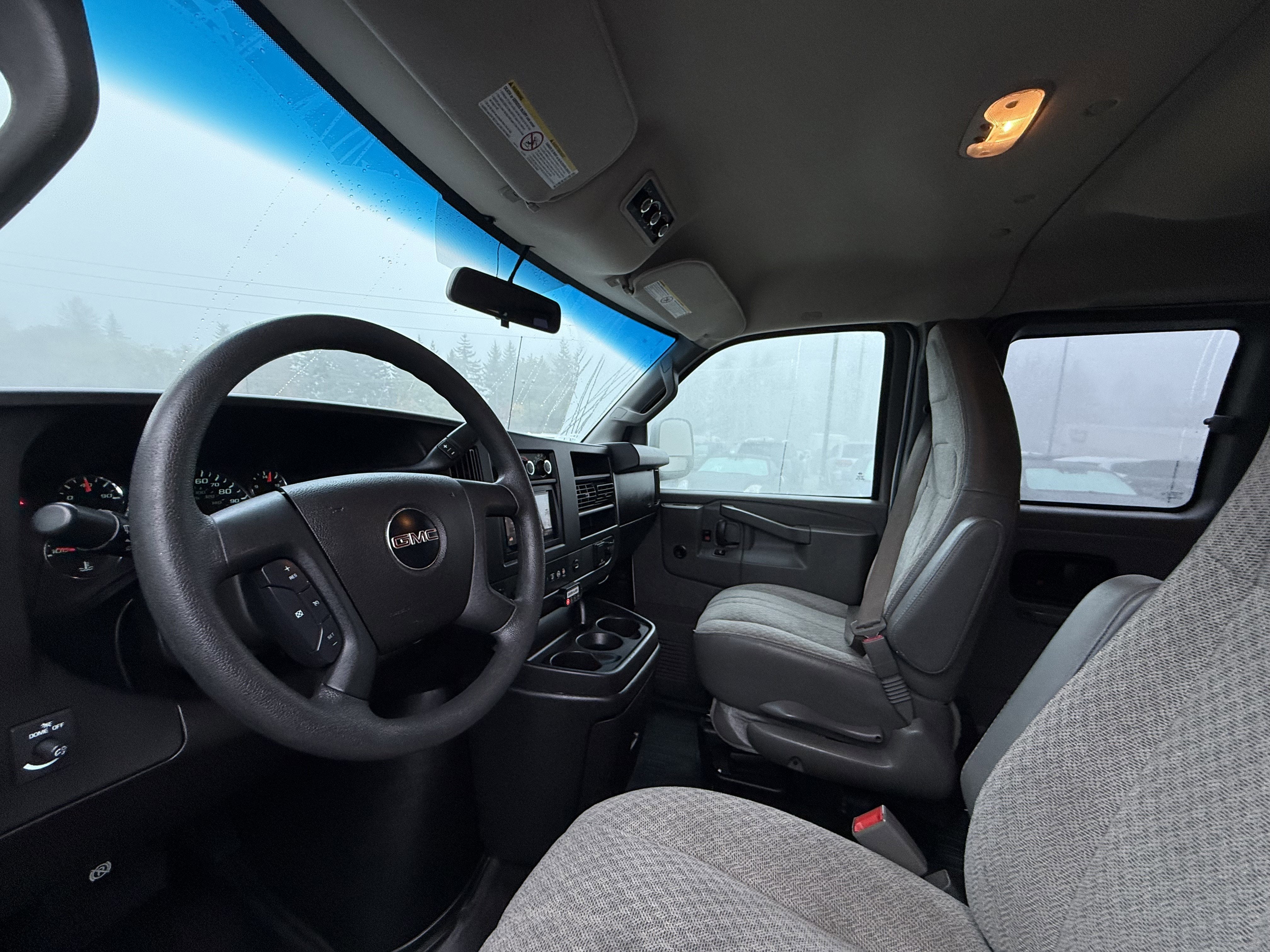 2018 GMC Savana Passenger 3500 LT