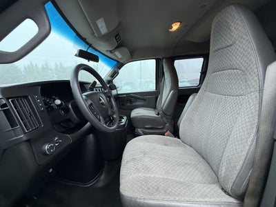 2018 GMC Savana Passenger 3500 LT