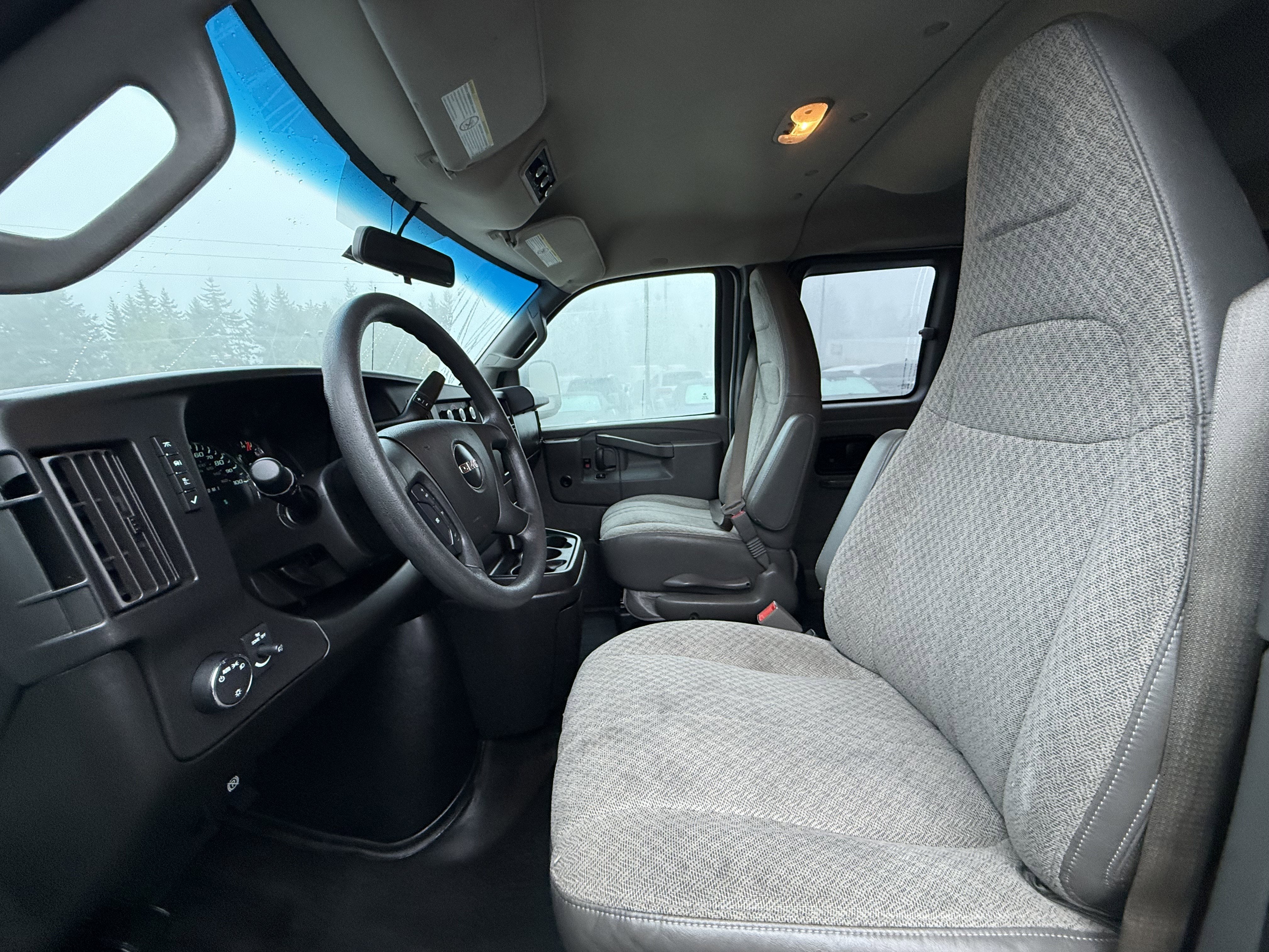 2018 GMC Savana Passenger 3500 LT