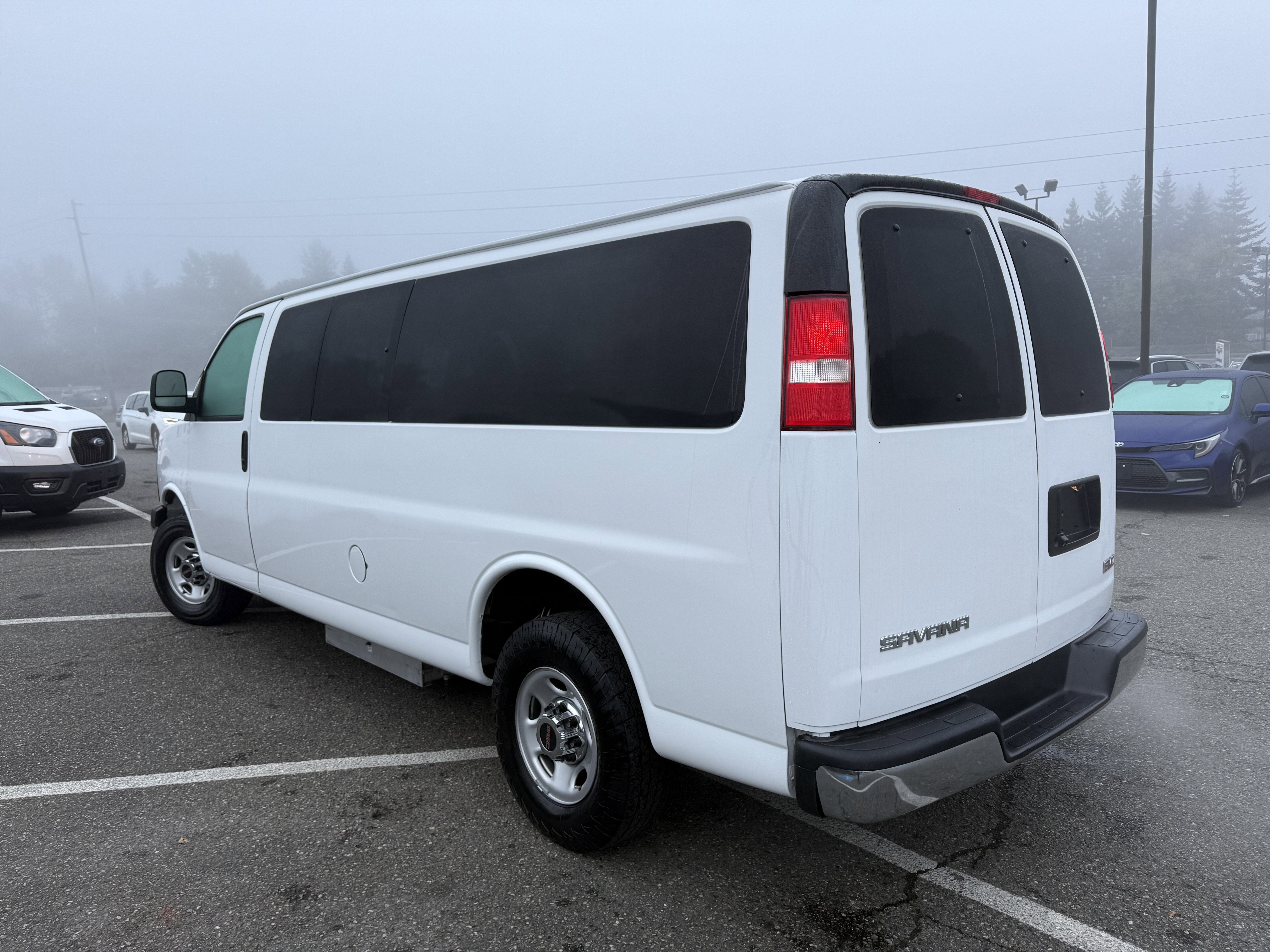 2018 GMC Savana Passenger 3500 LT