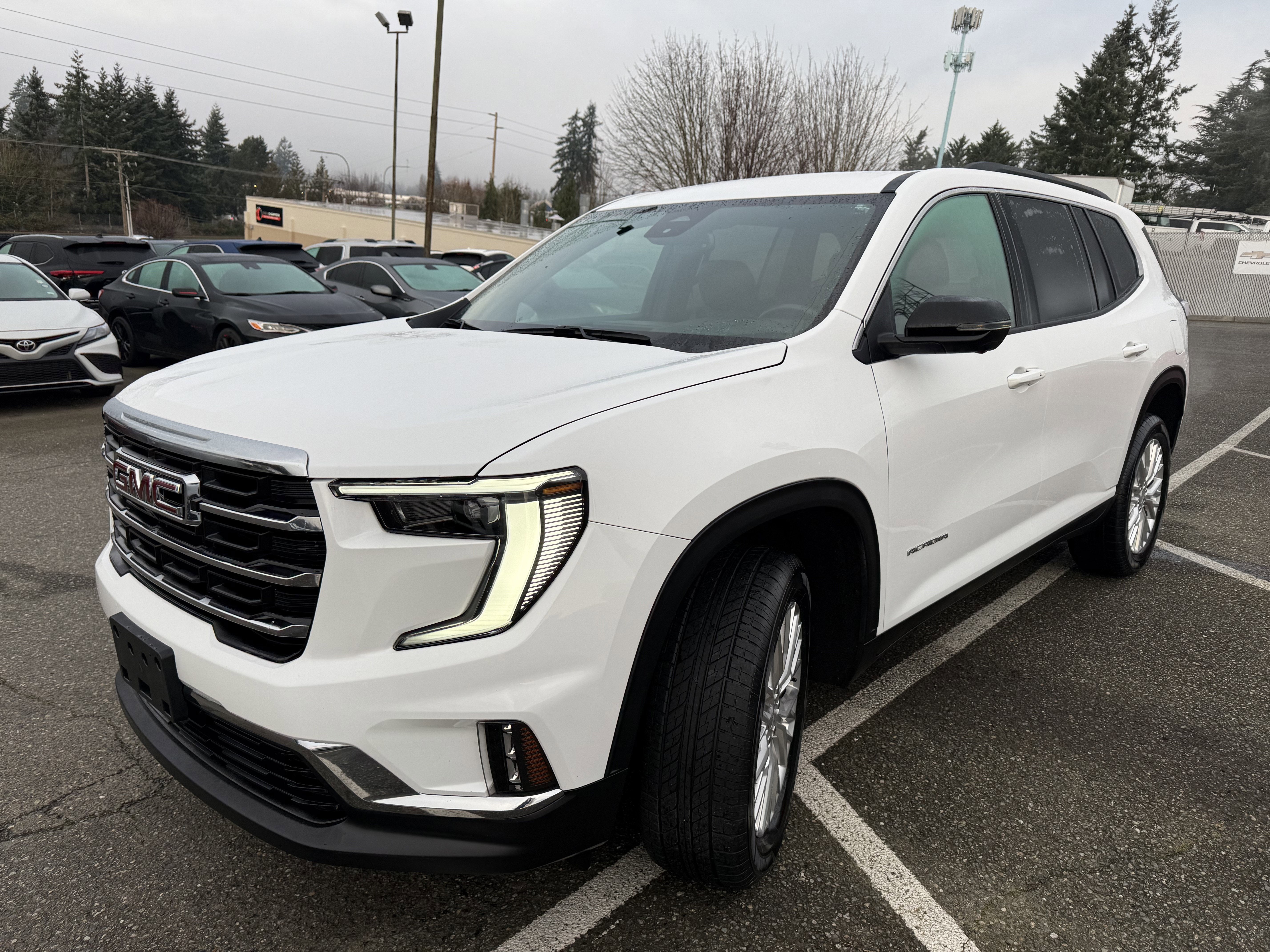 2024 GMC Acadia Elevation