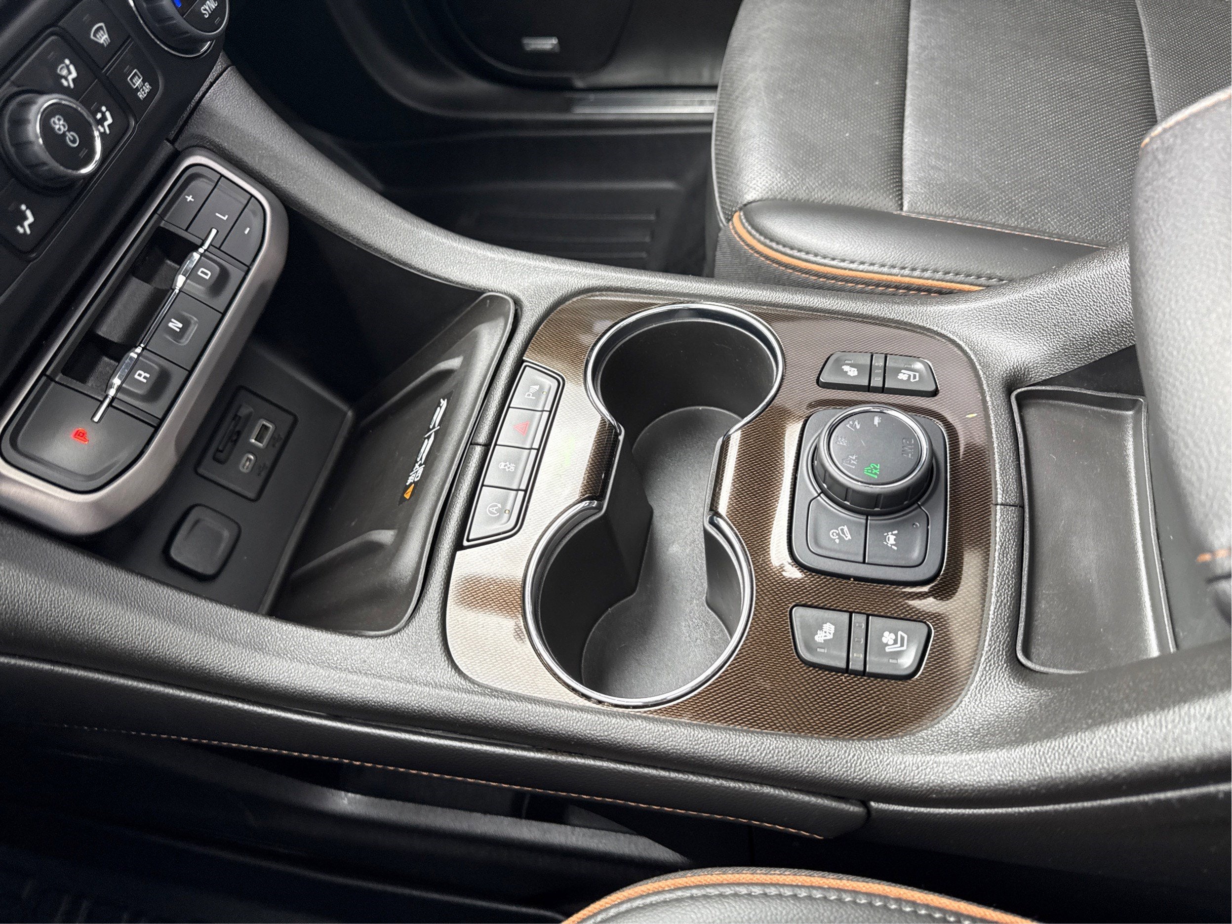 2022 GMC Acadia AT4