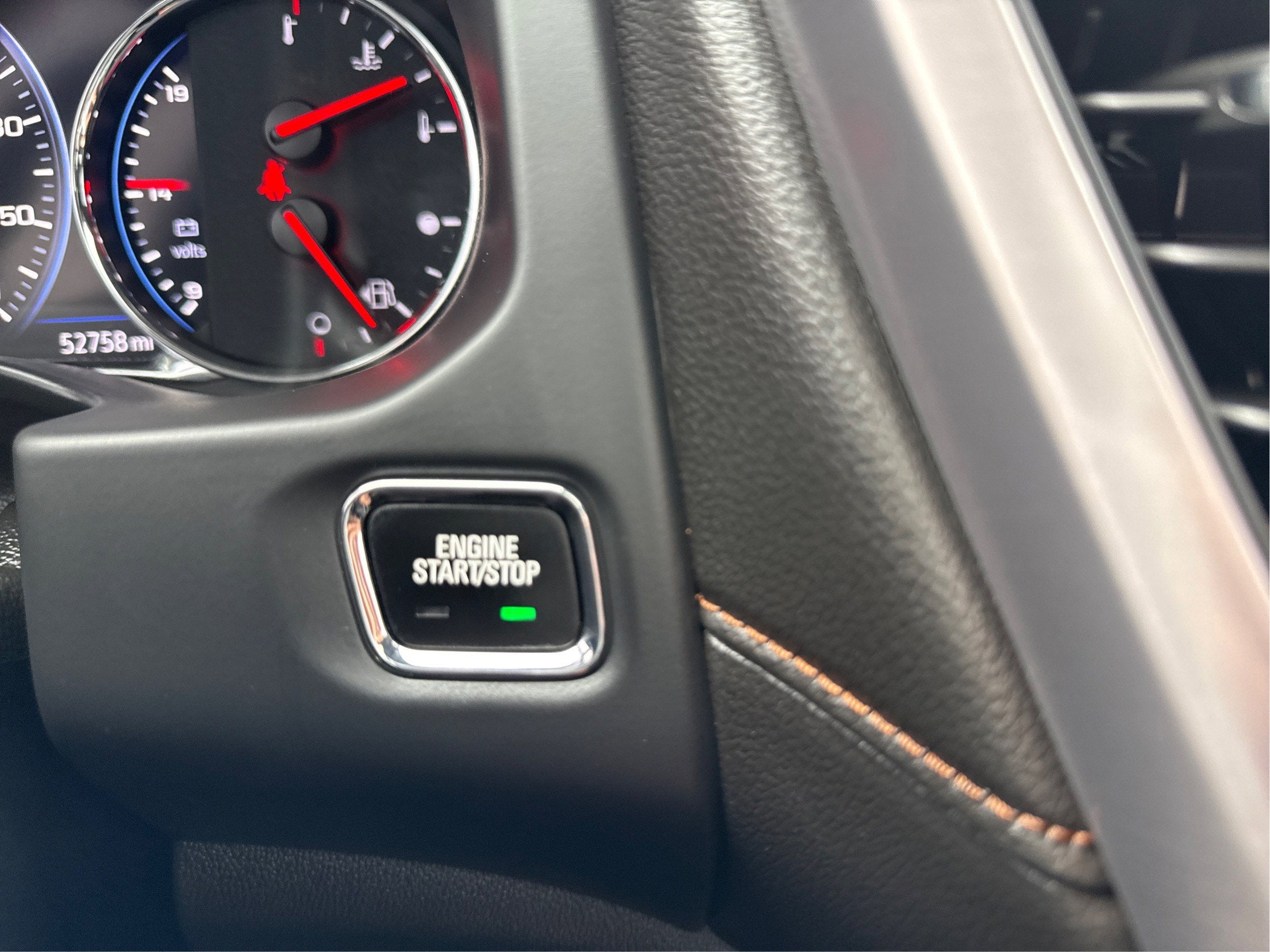 2022 GMC Acadia AT4