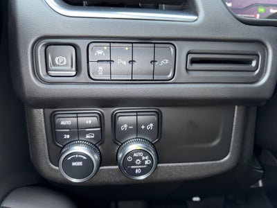 2022 GMC Yukon XL SLE