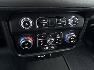 2022 GMC Yukon XL SLE