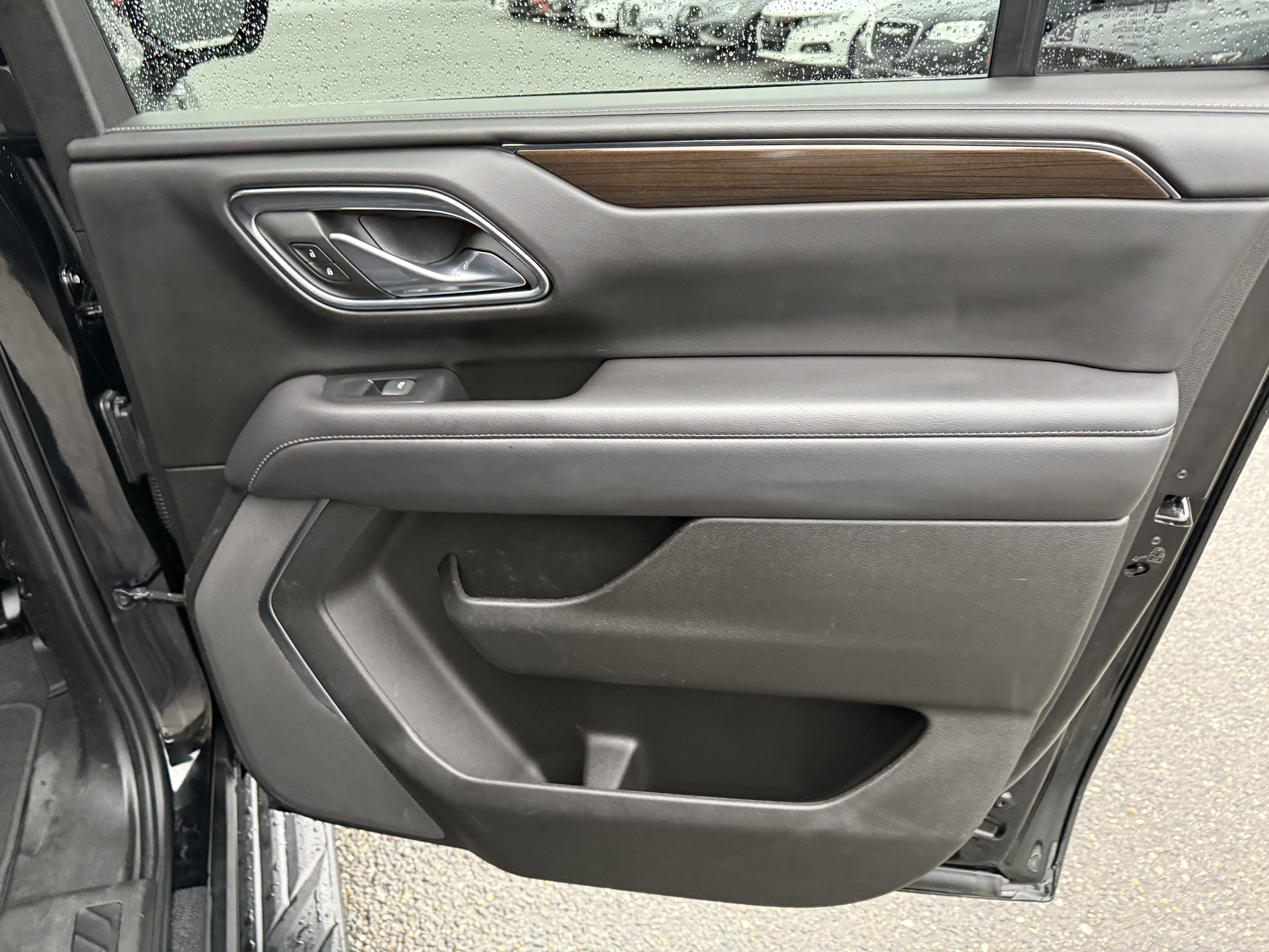 2023 GMC Yukon XL SLE