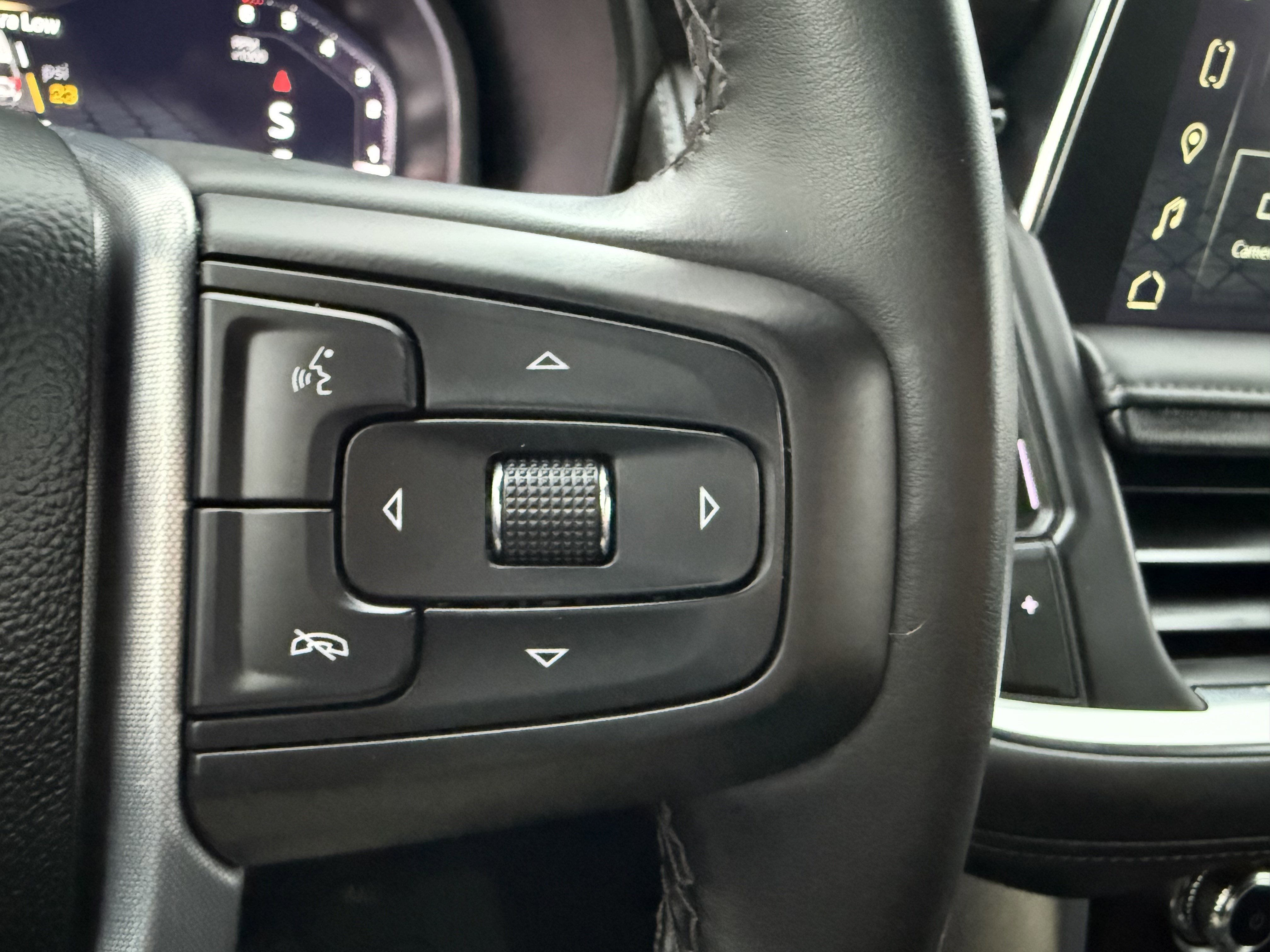 2023 GMC Yukon XL SLE