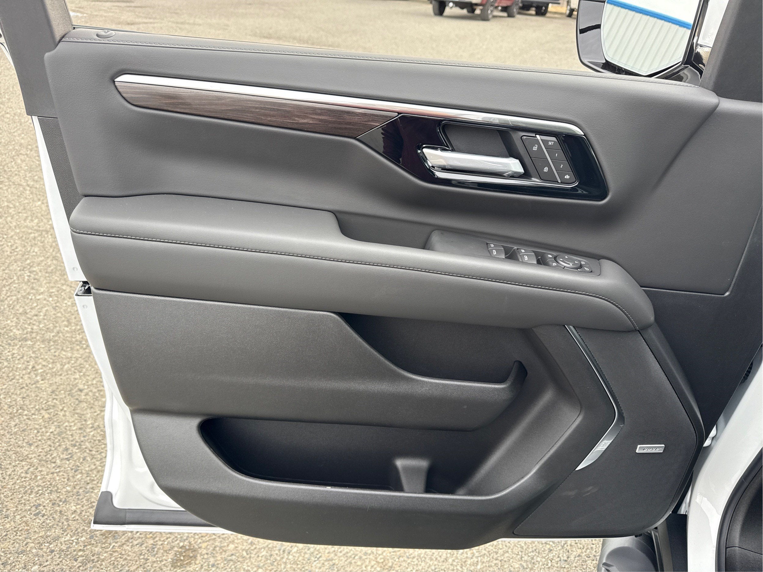 2026 Chevrolet Suburban Z71 - Photo 21