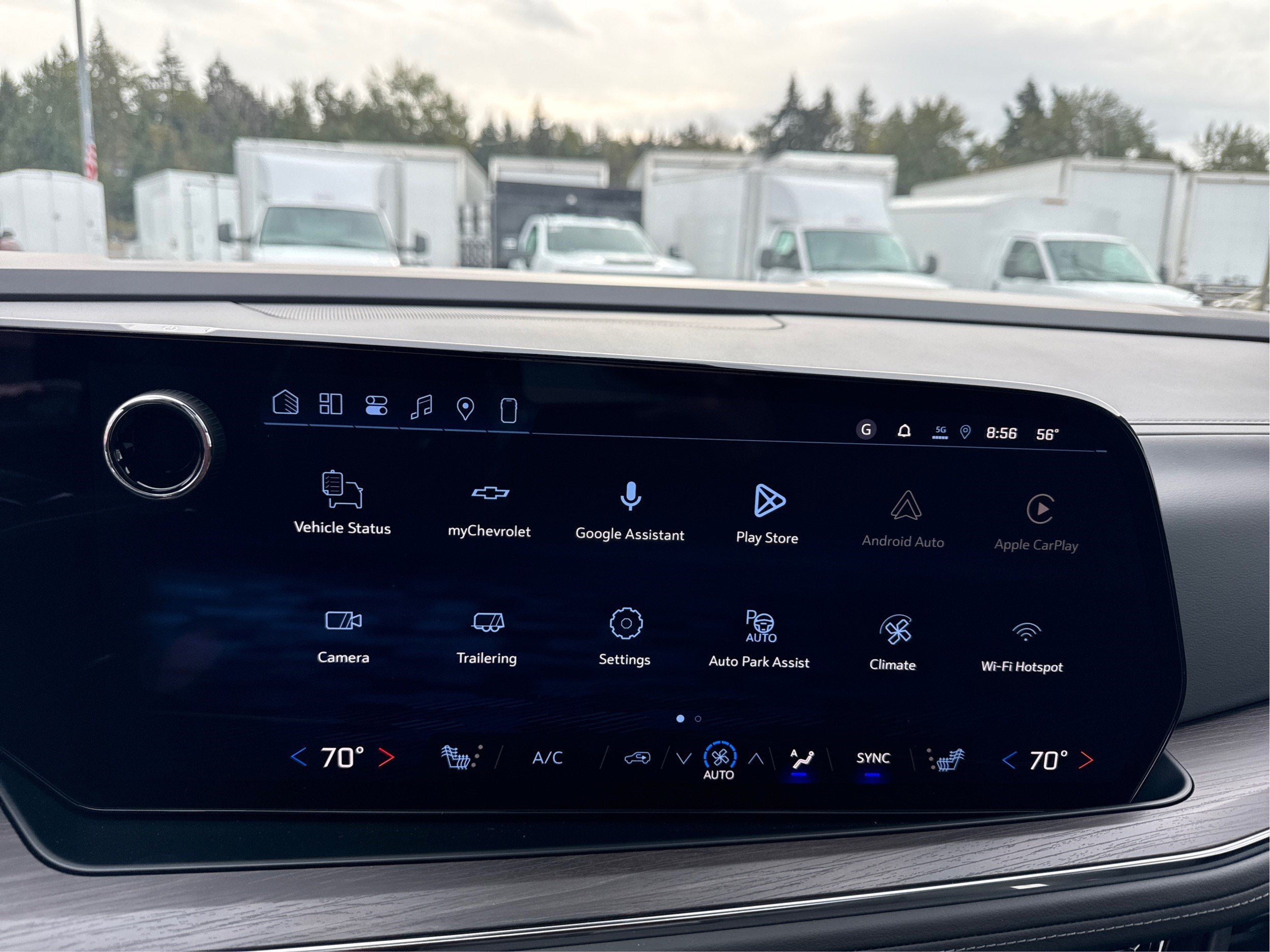 2026 Chevrolet Suburban Z71 - Photo 25