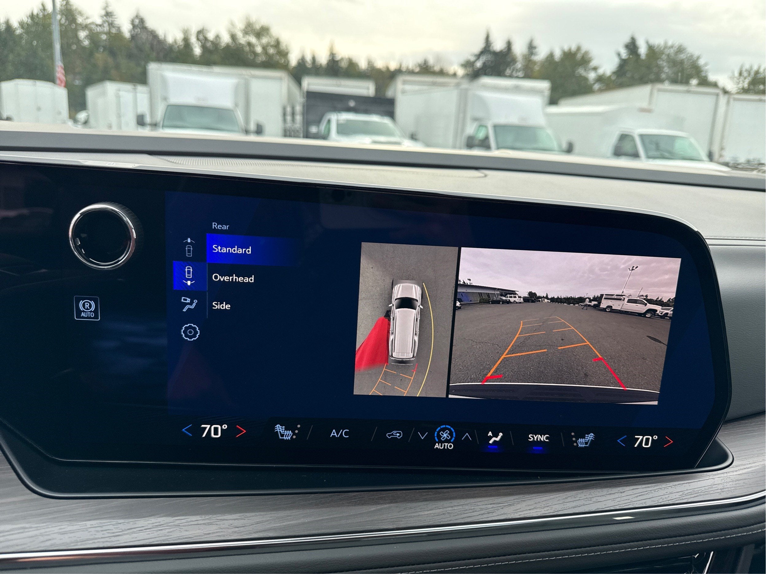 2026 Chevrolet Suburban Z71 - Photo 26