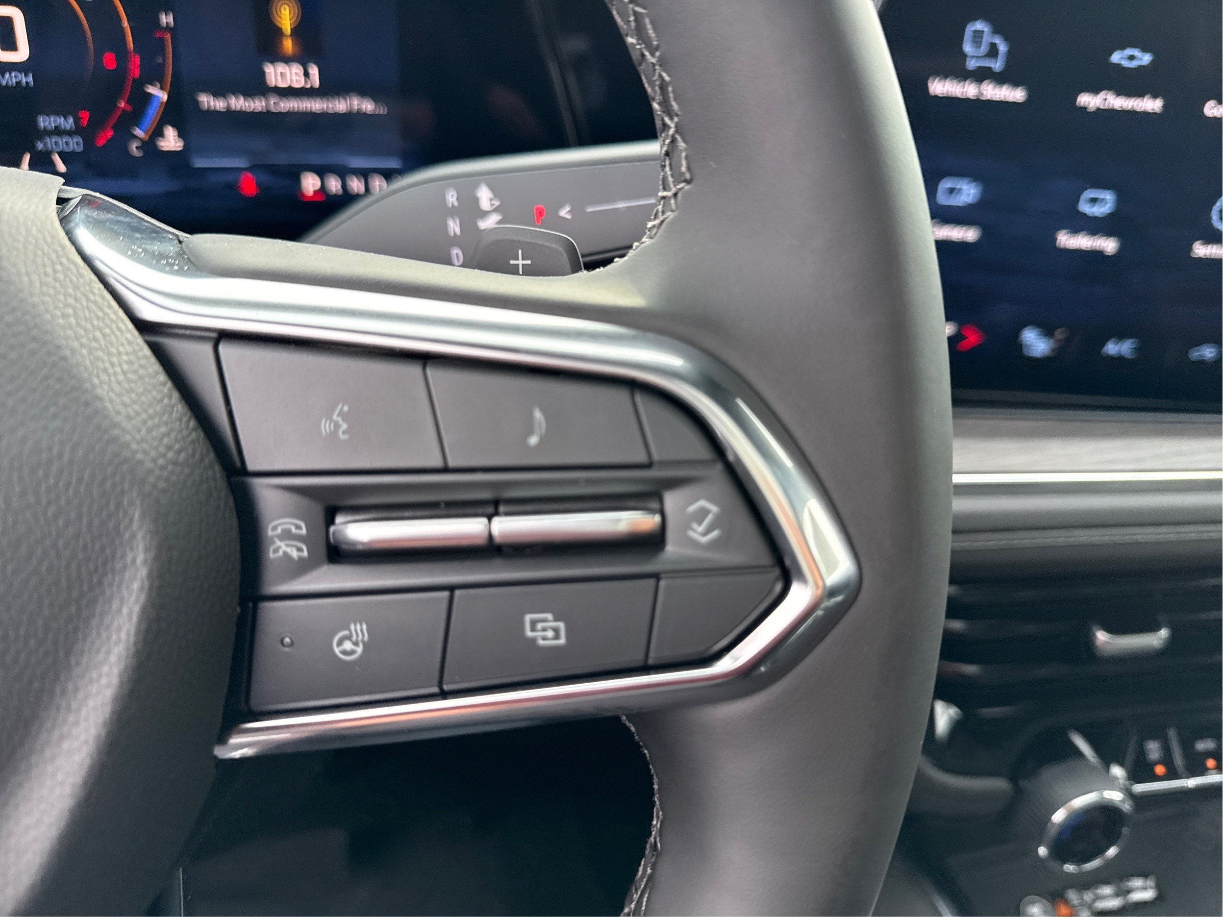 2026 Chevrolet Suburban Z71 - Photo 30