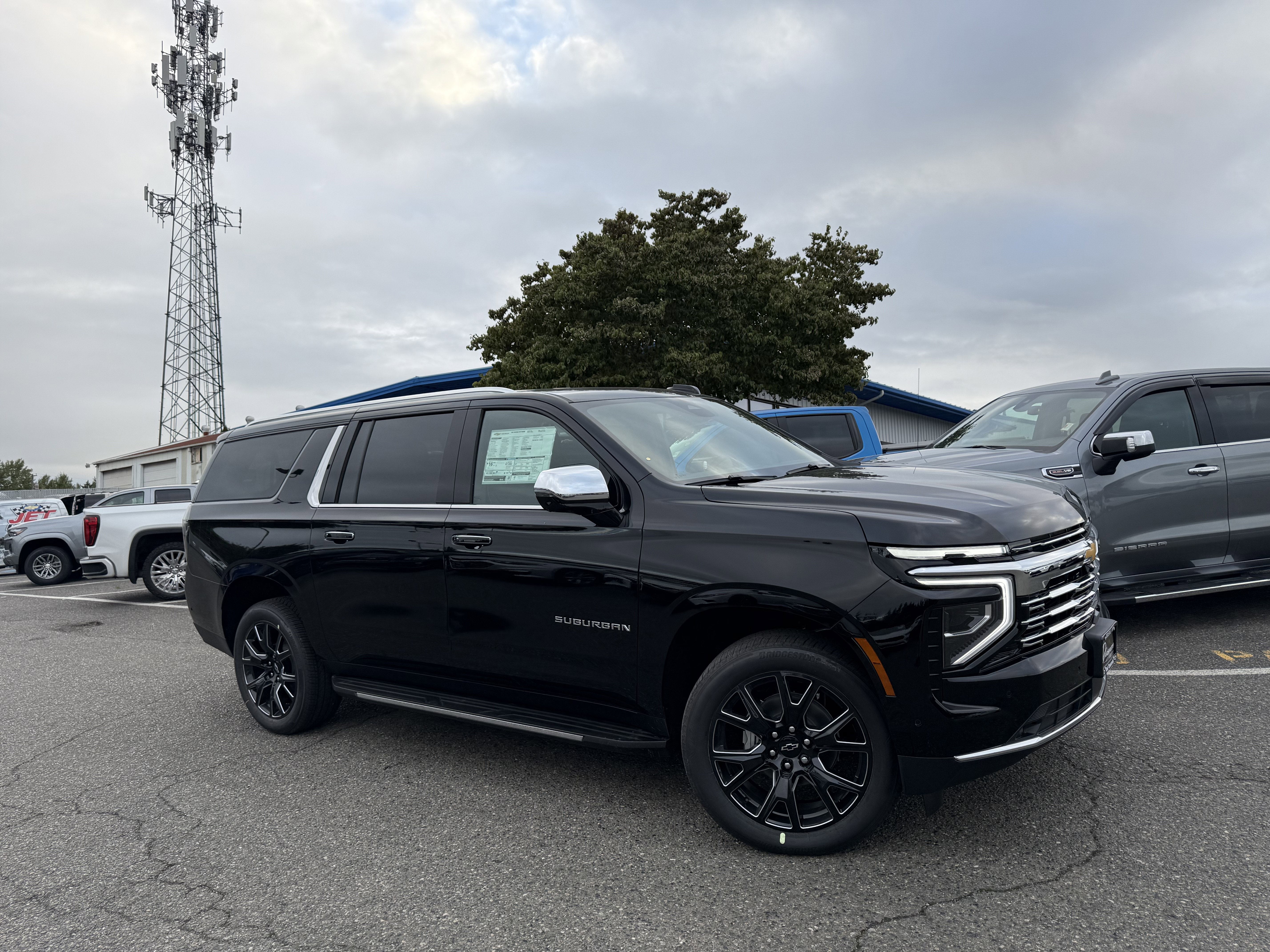 2025 Chevrolet Suburban Premier