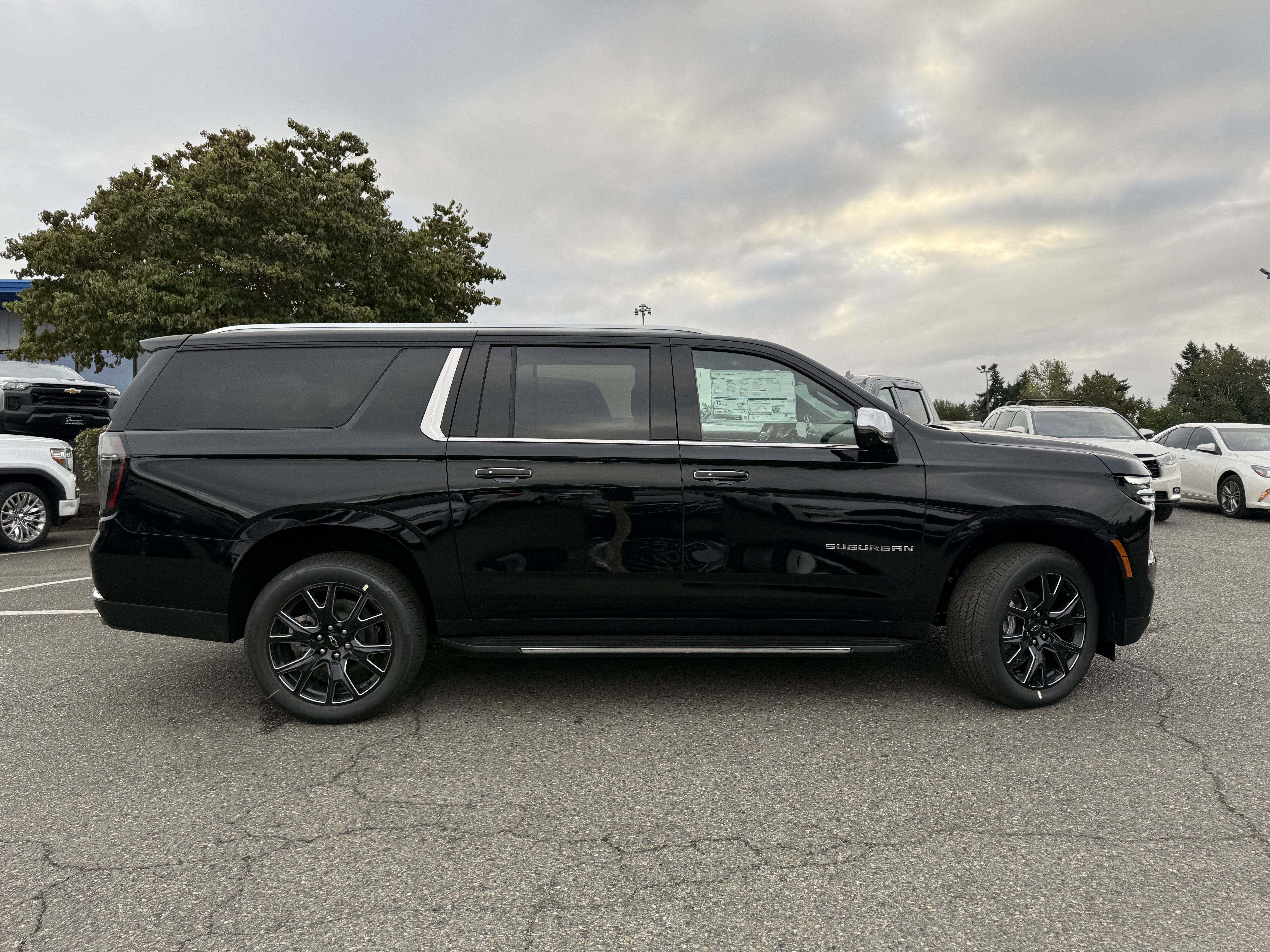 2025 Chevrolet Suburban Premier