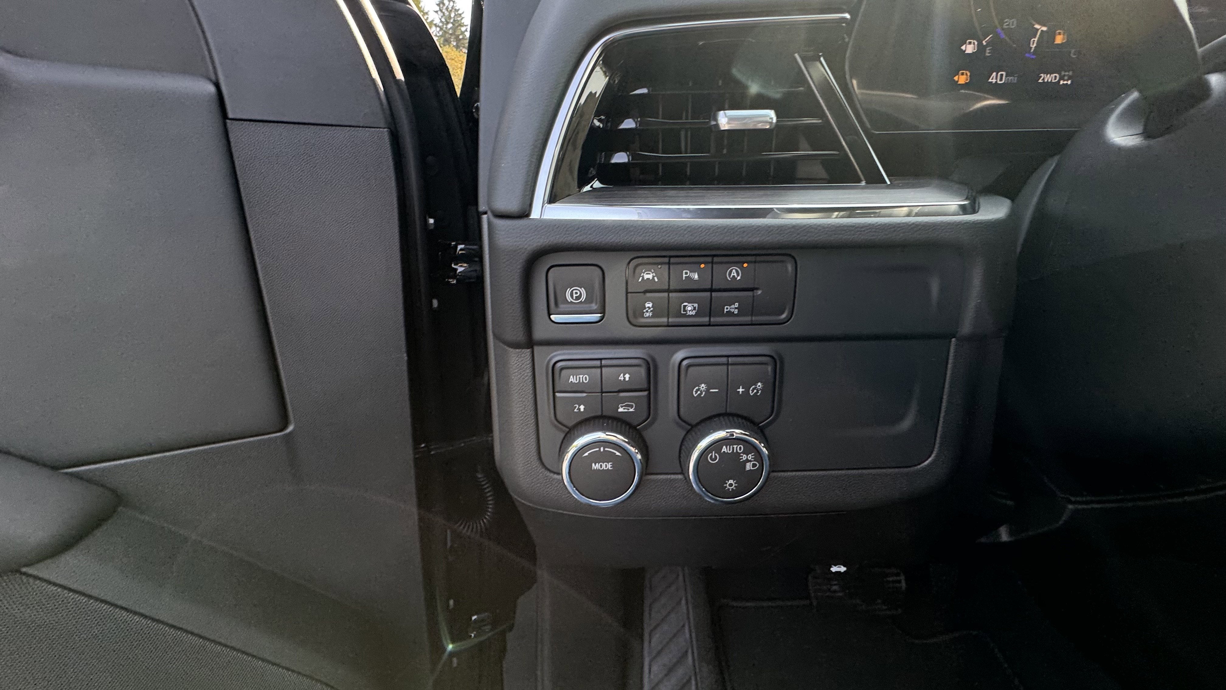 2025 Chevrolet Tahoe LS