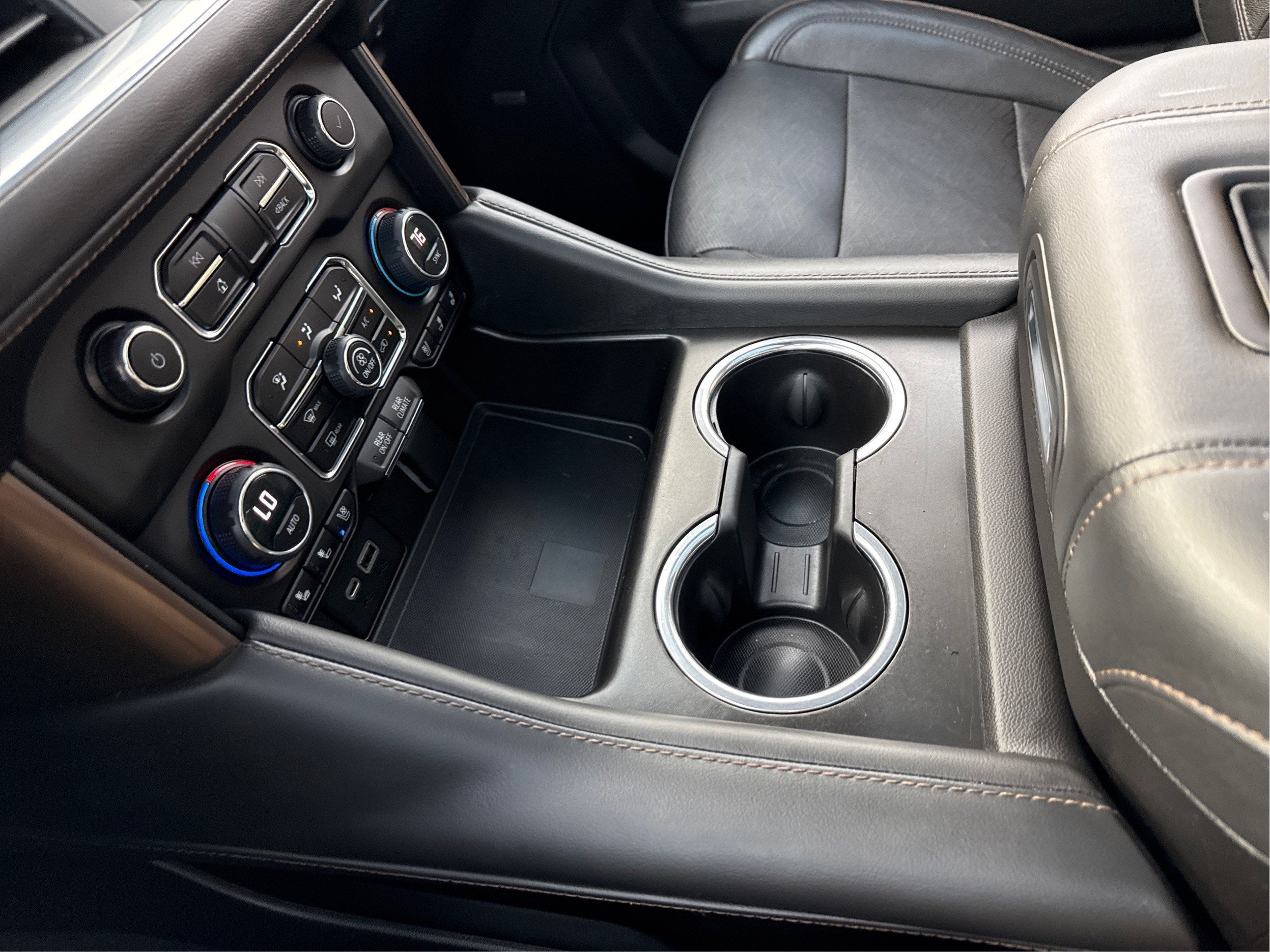2023 Chevrolet Suburban High Country