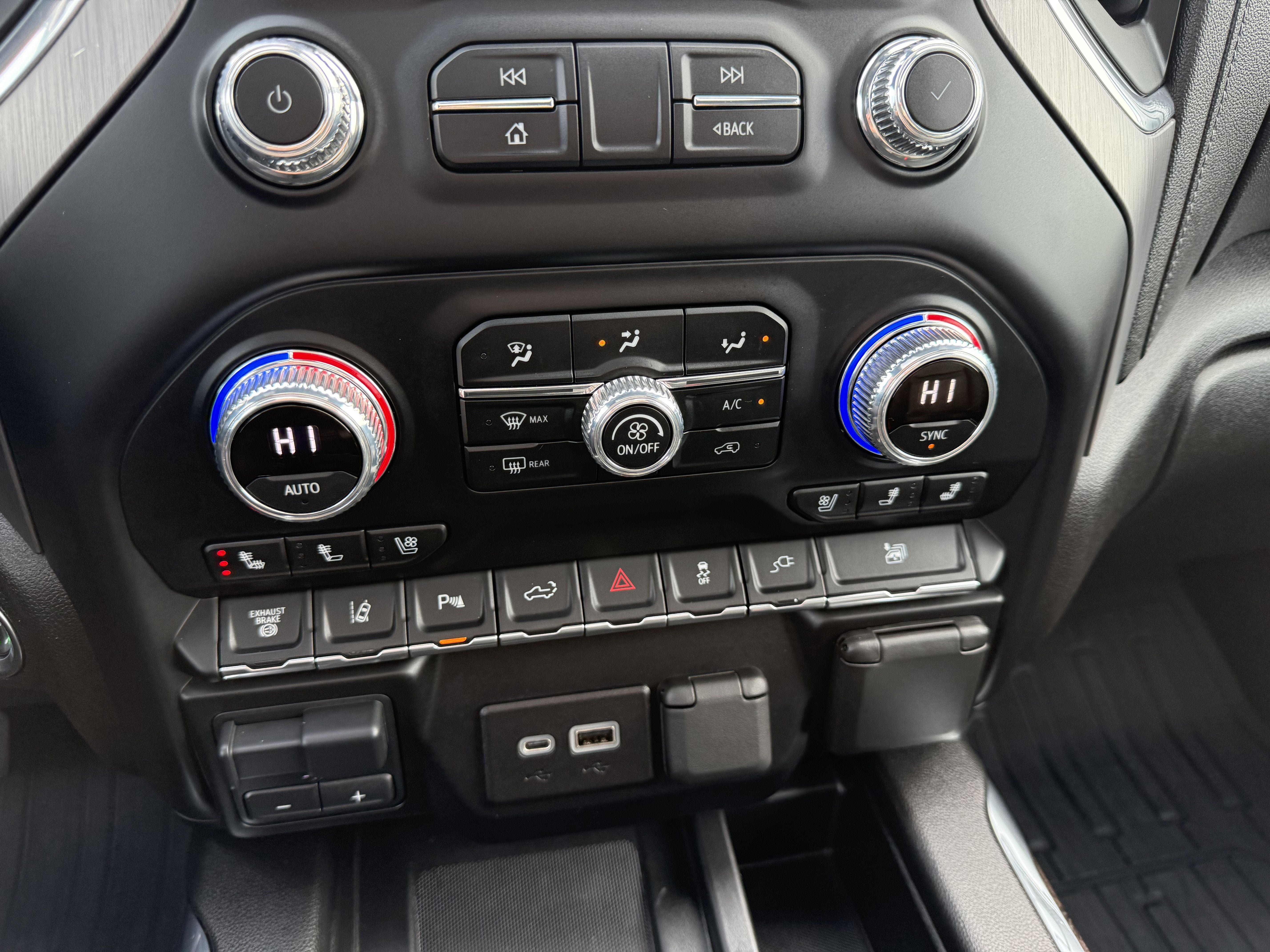 2023 GMC Sierra 3500 HD Denali