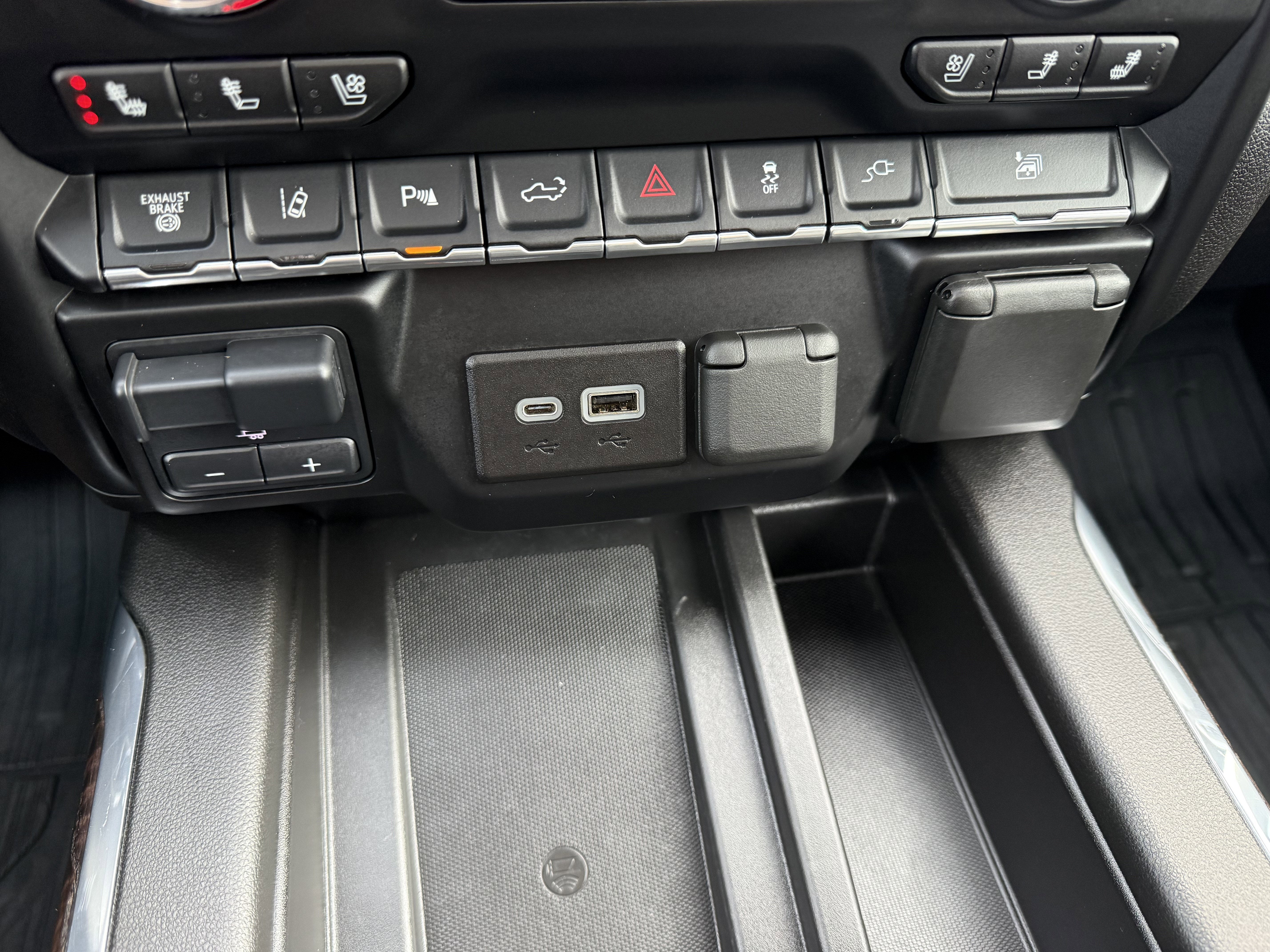 2023 GMC Sierra 3500 HD Denali