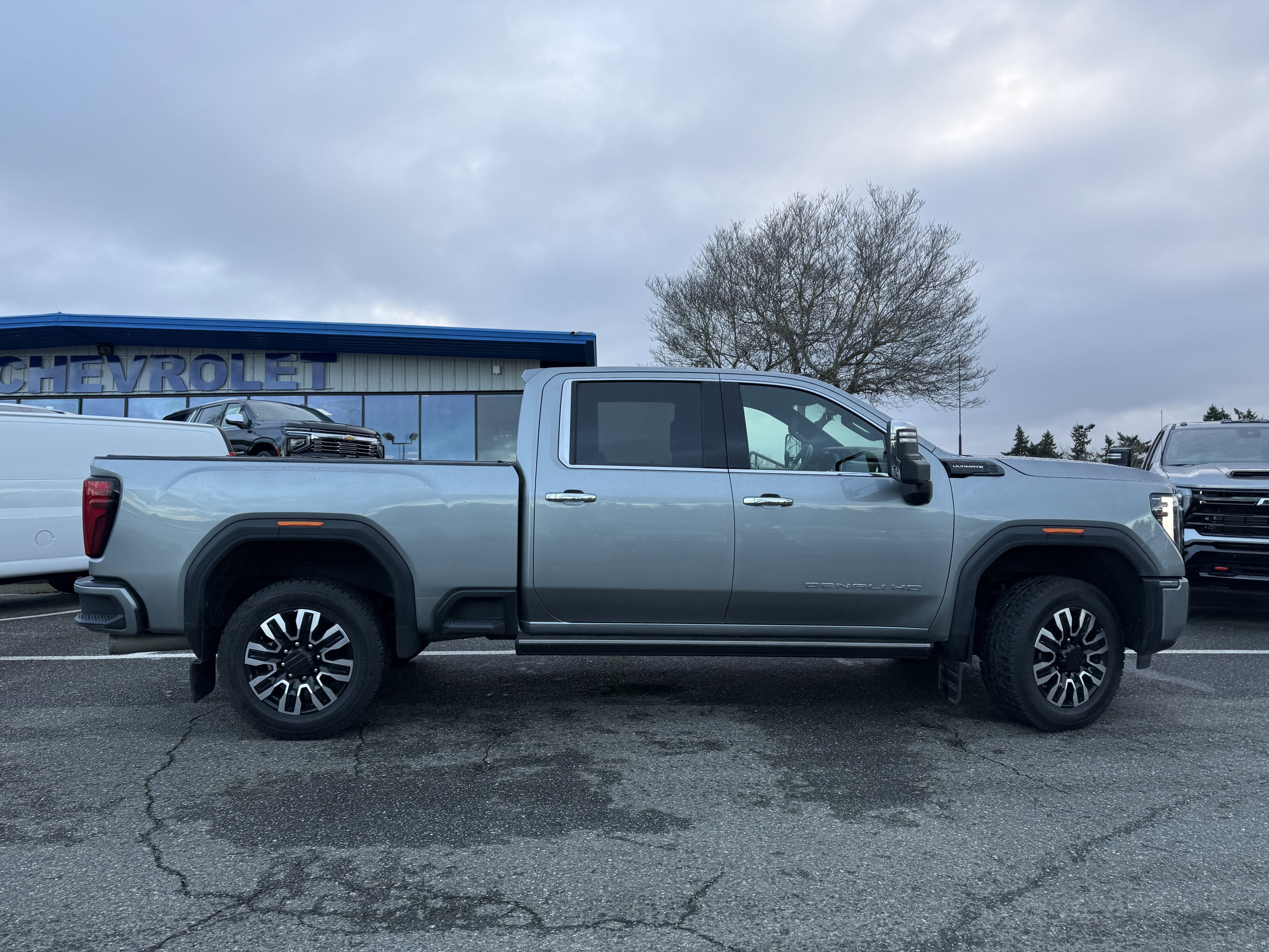 2024 GMC Sierra 3500 HD Denali Ultimate