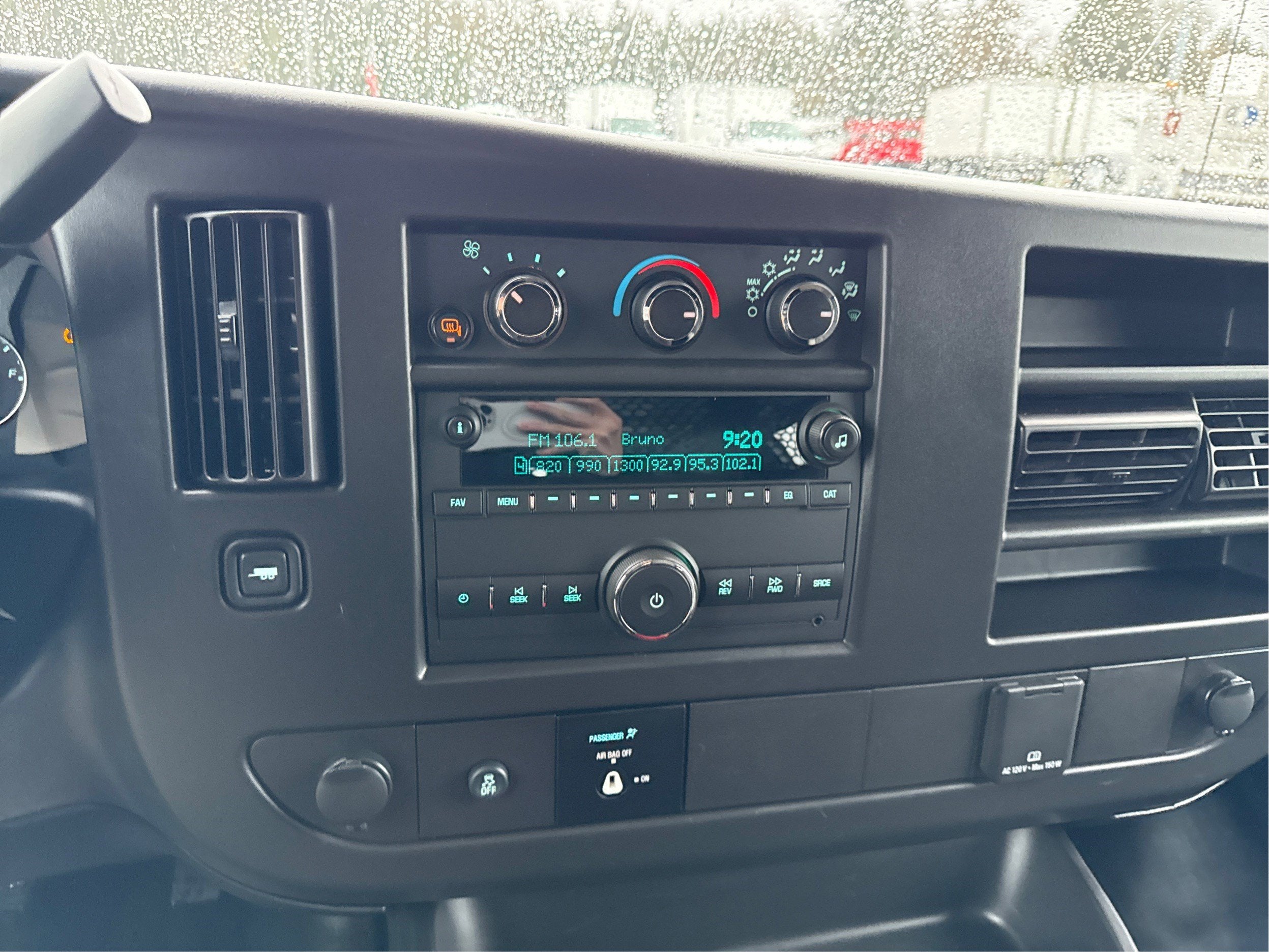 2024 GMC Savana Cargo 2500 Work Van