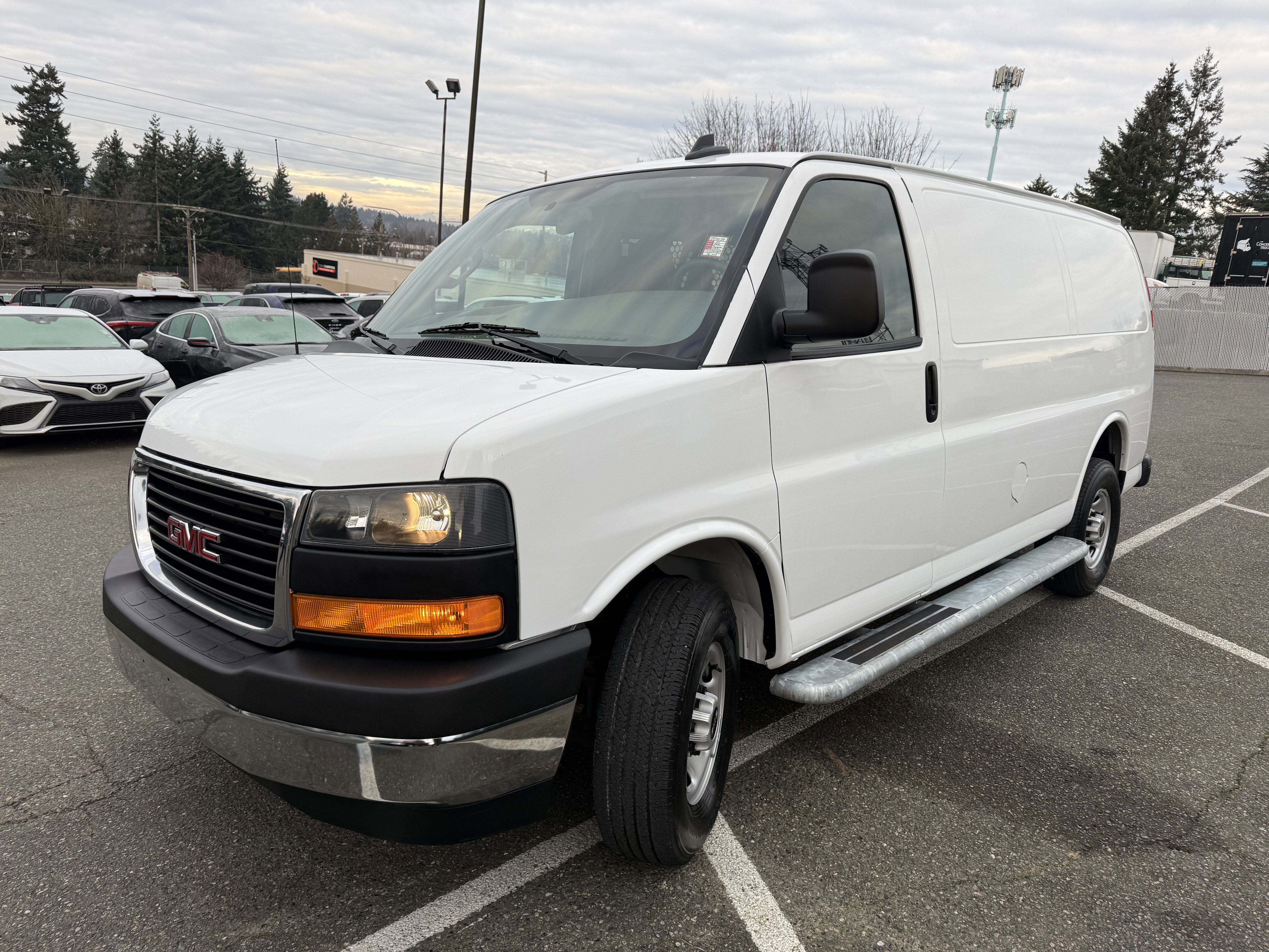 2024 GMC Savana Cargo 2500 Work Van
