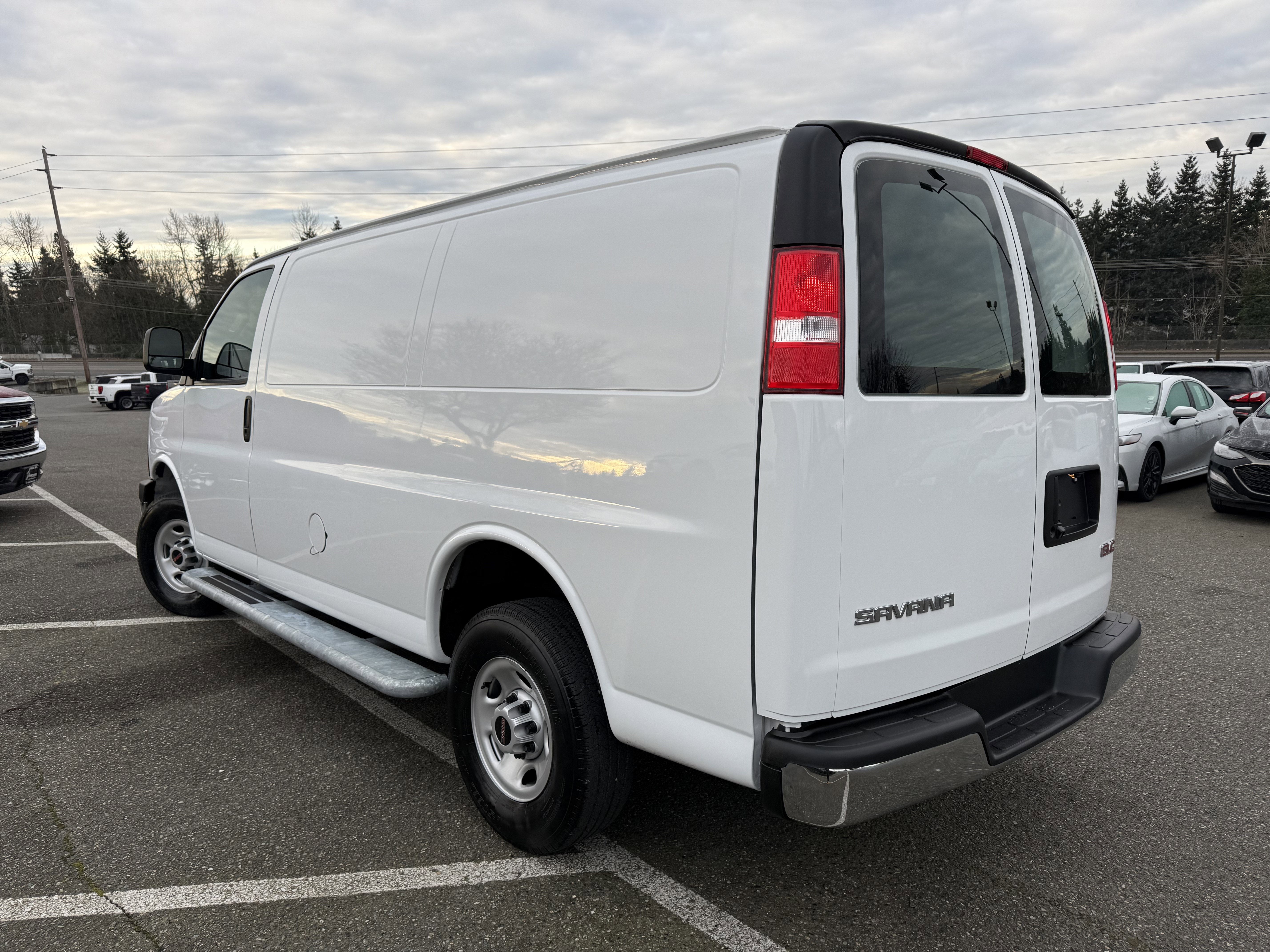 2024 GMC Savana Cargo 2500 Work Van