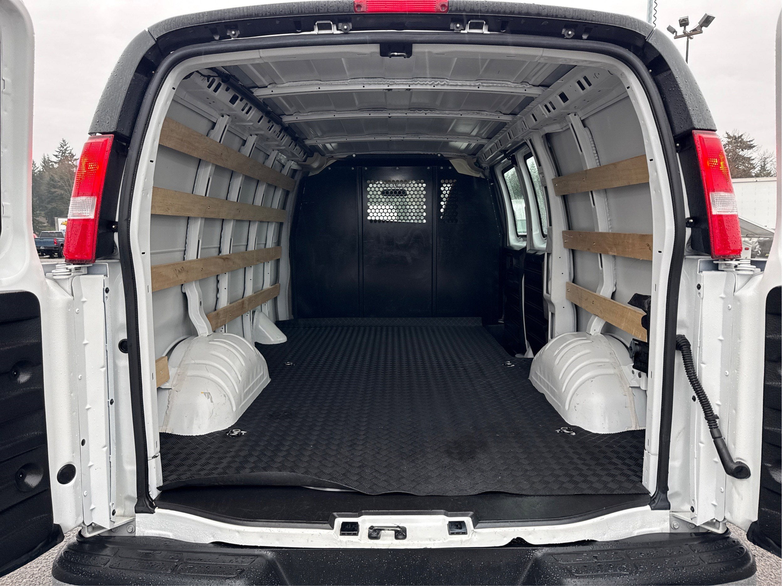 2024 GMC Savana Cargo 2500 Work Van