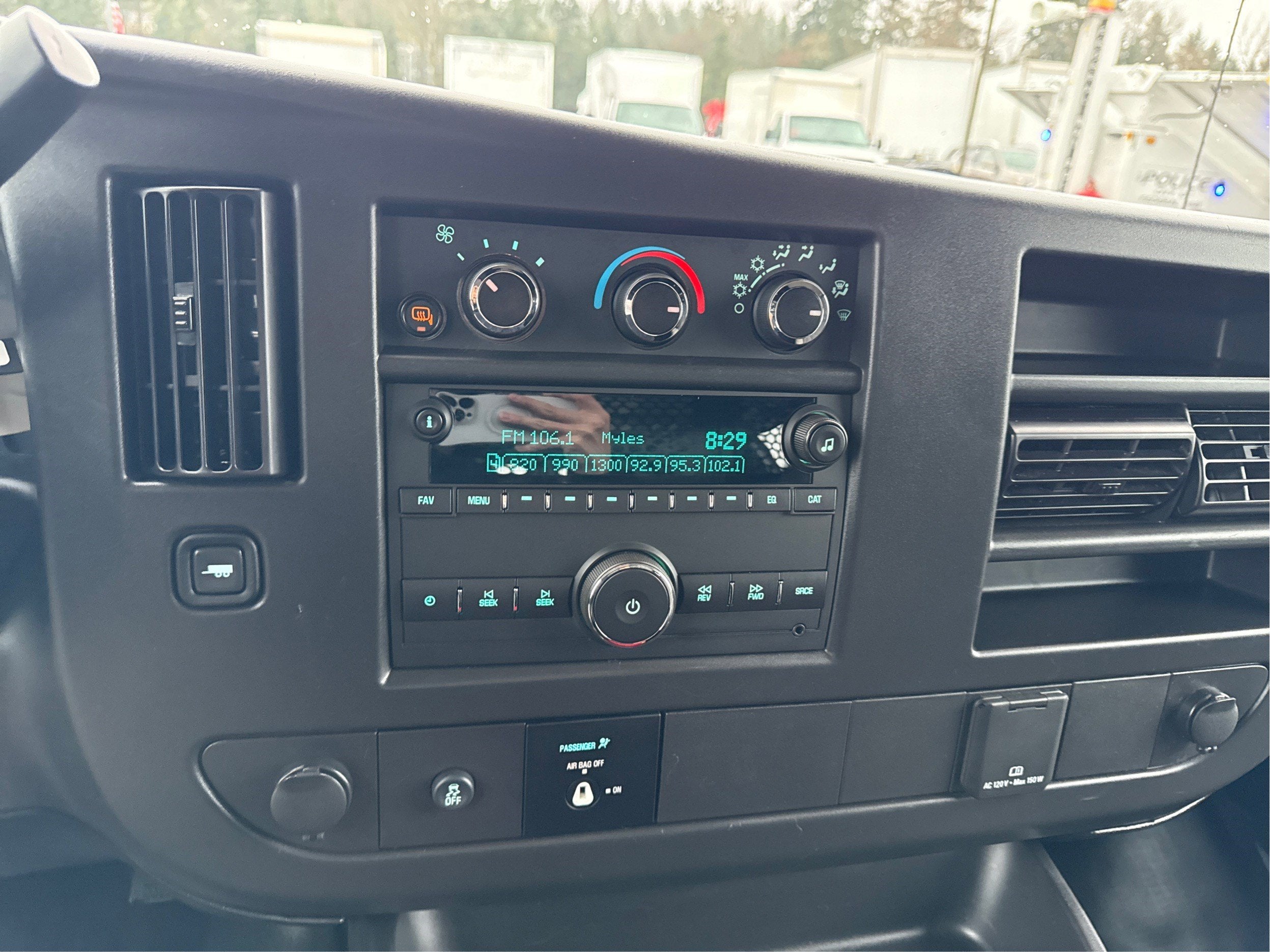 2024 GMC Savana Cargo 2500 Work Van