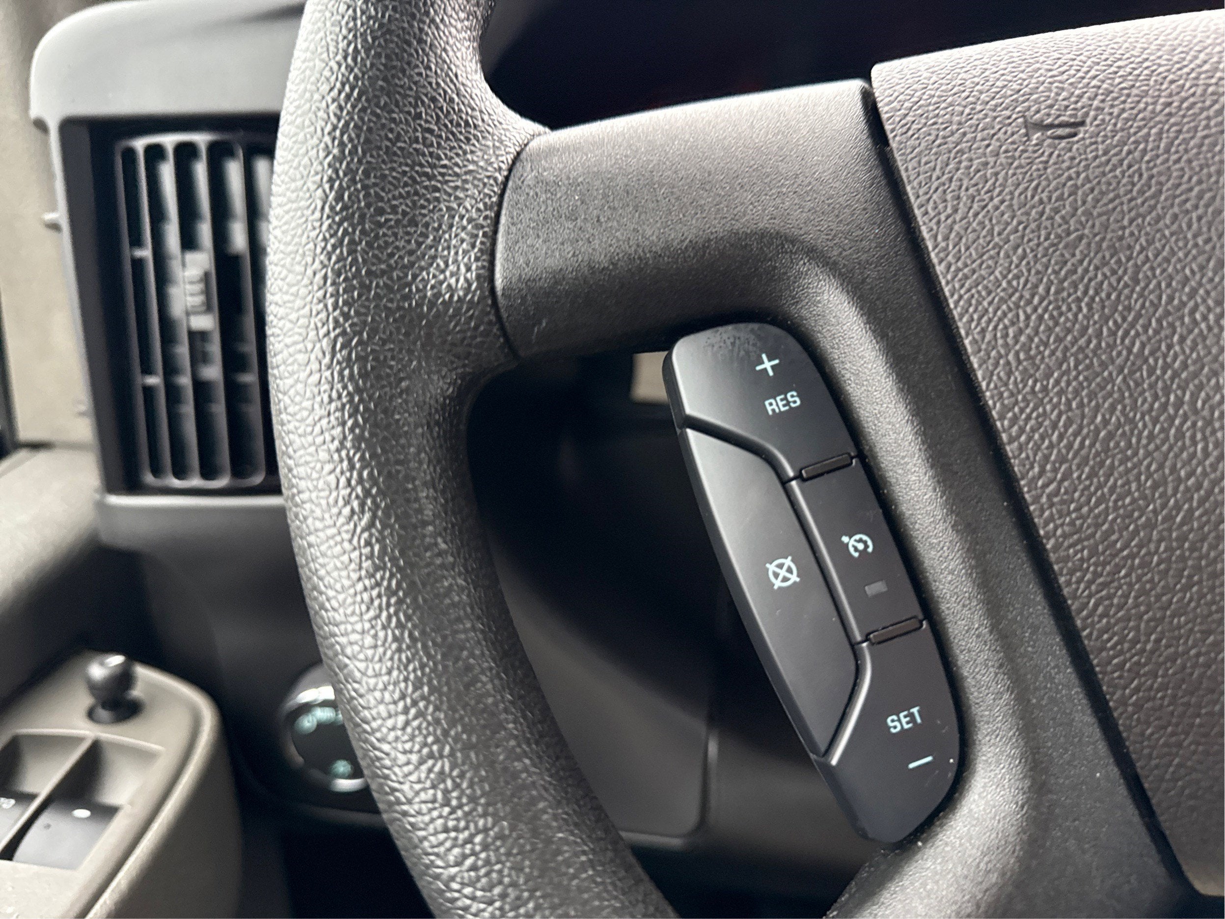 2024 GMC Savana Cargo 2500 Work Van