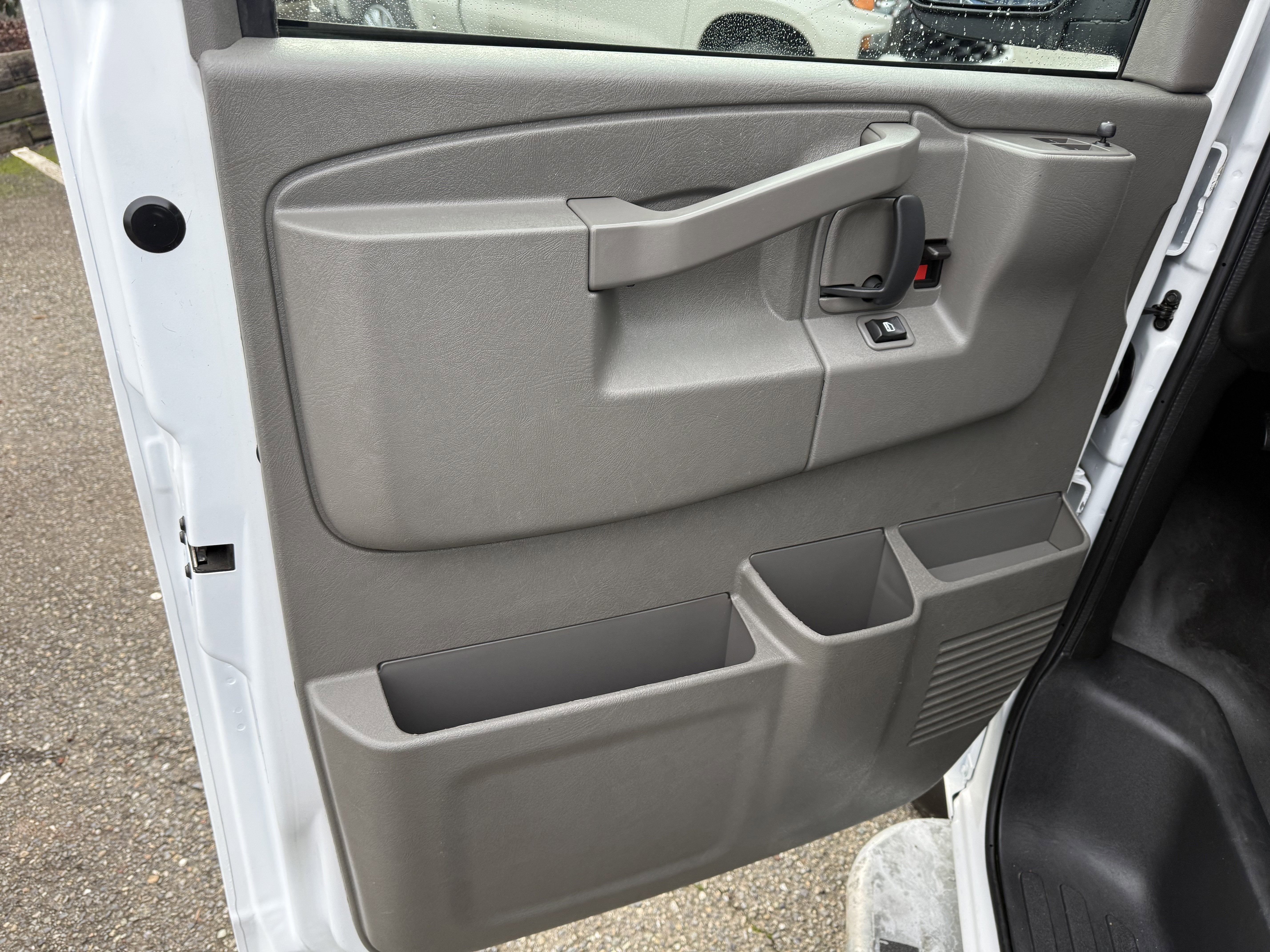 2023 GMC Savana Cargo 2500 Work Van