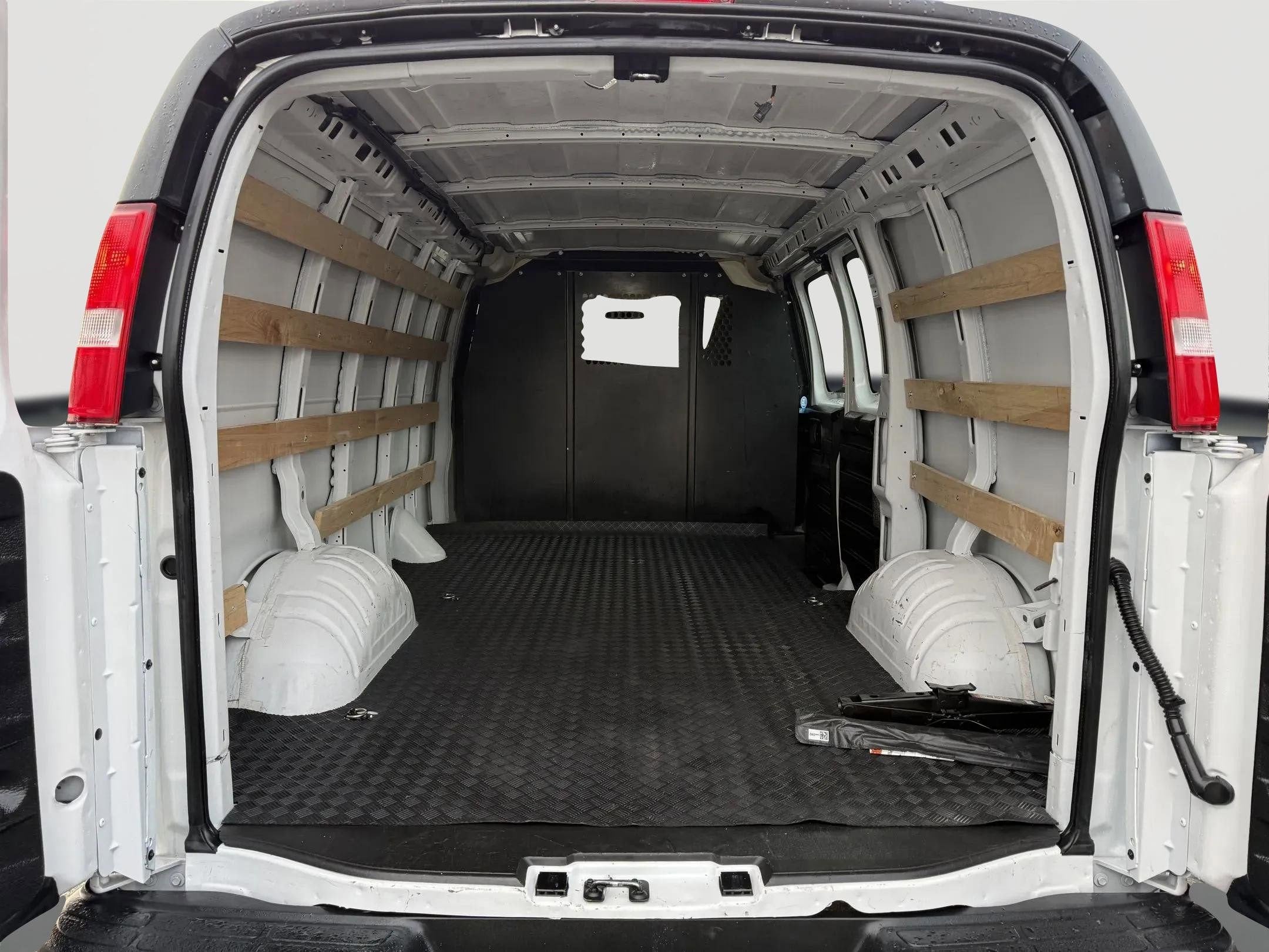 2024 GMC Savana Cargo 2500 Work Van