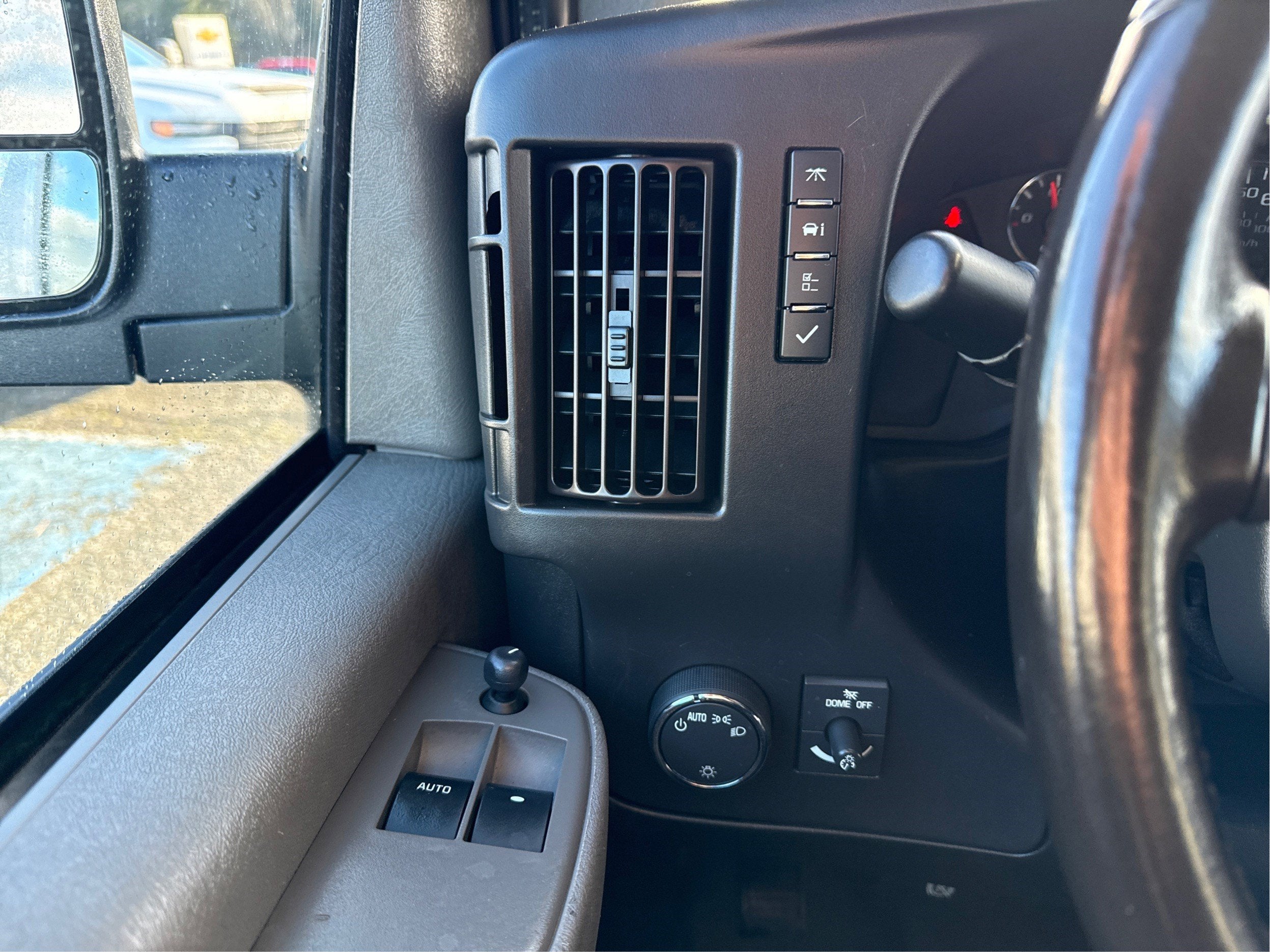 2023 GMC Savana Cargo 2500 Work Van