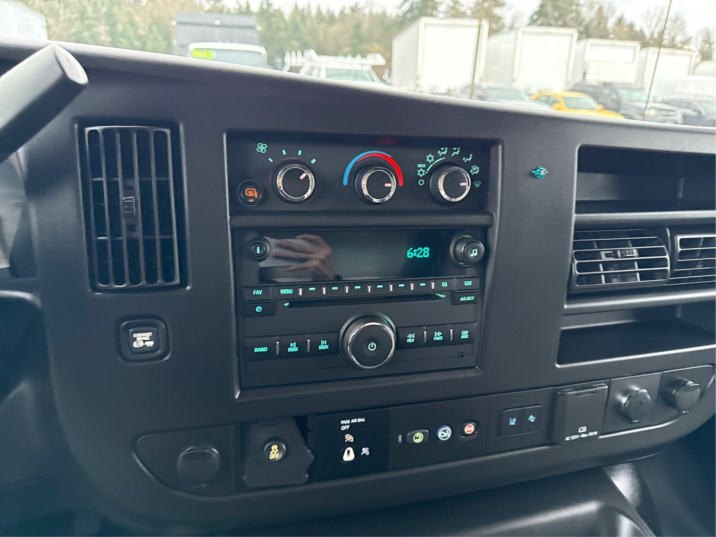 2020 GMC Savana Cargo 3500 RWD 3500 135"