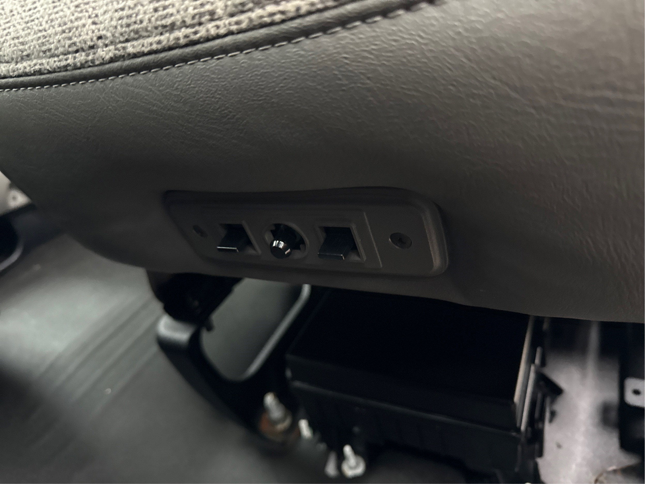 2020 GMC Savana Cargo 3500 RWD 3500 135"