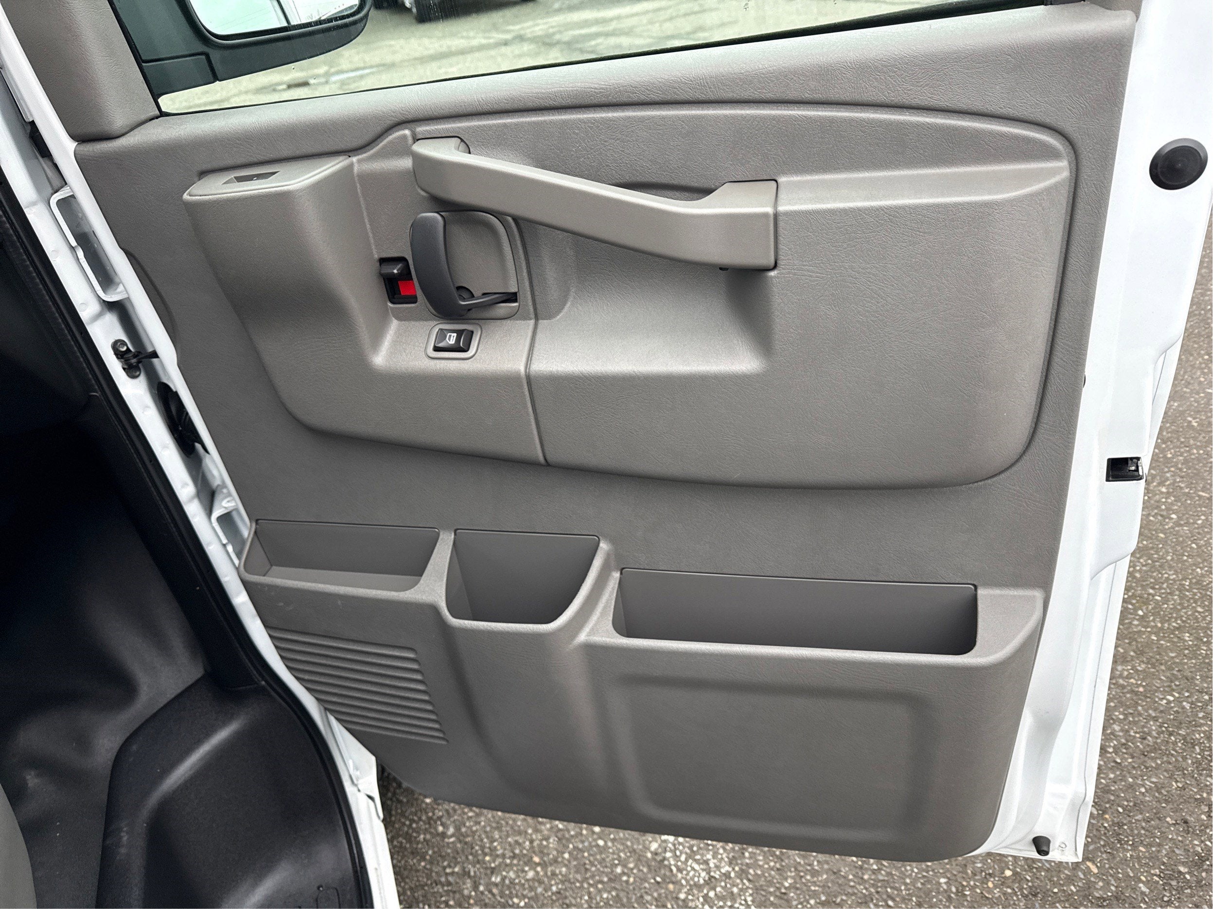 2020 GMC Savana Cargo 3500 RWD 3500 135"