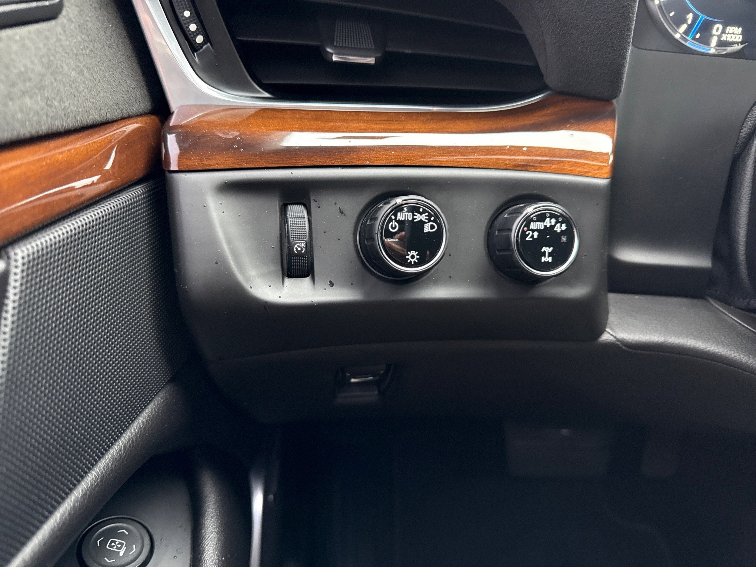 2020 Cadillac Escalade Premium Luxury