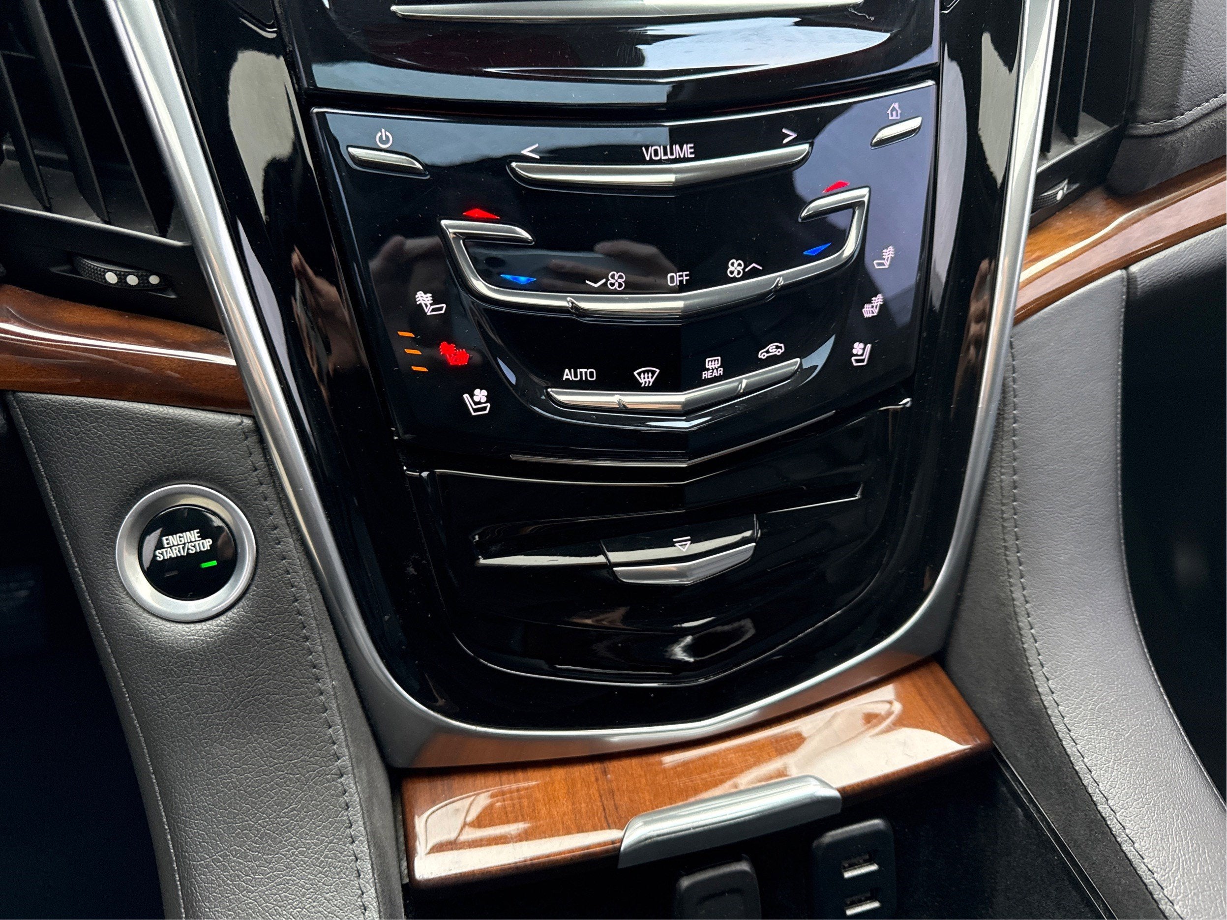 2020 Cadillac Escalade Premium Luxury