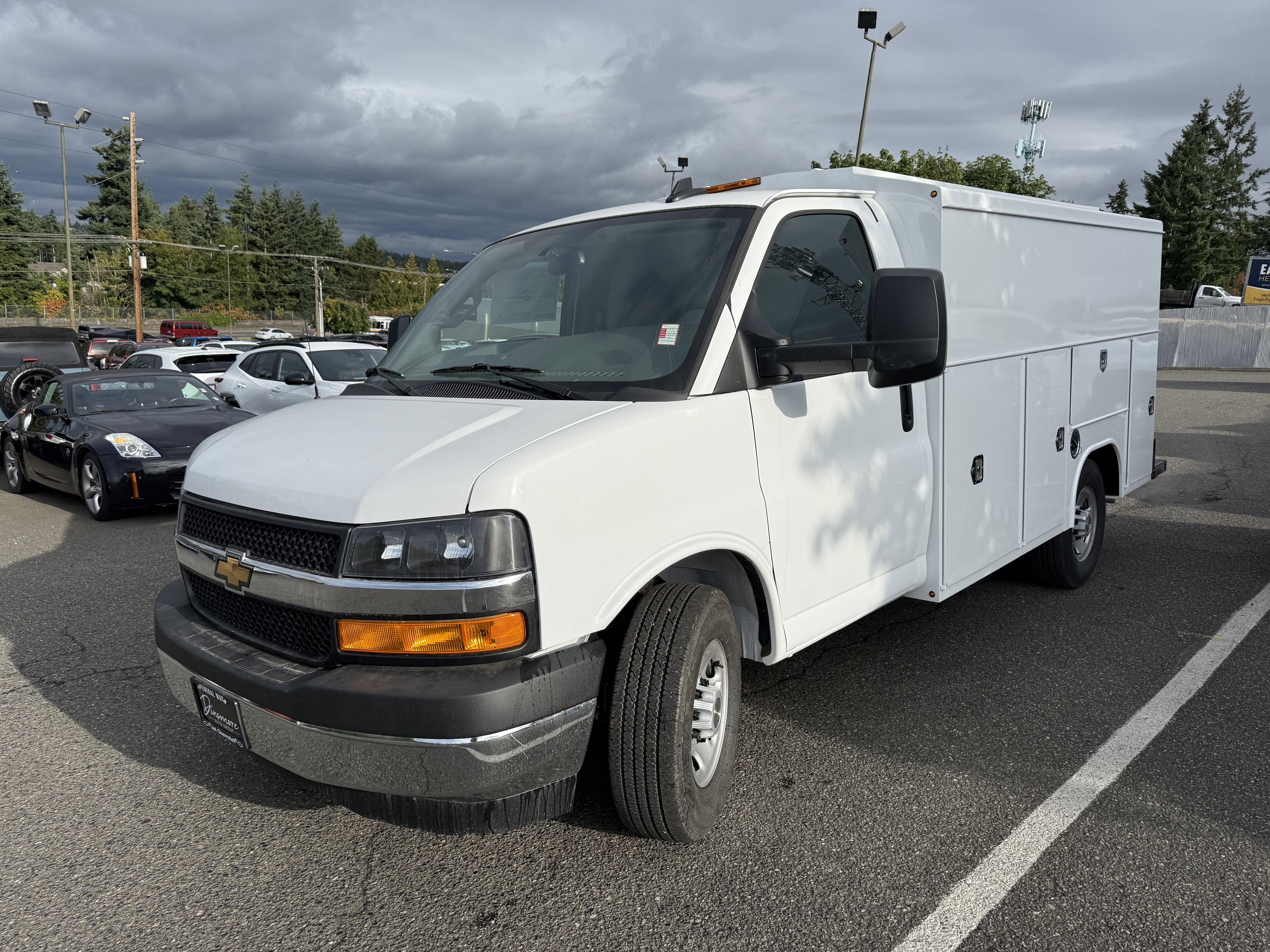 2025 Chevrolet Express Cutaway 3500 1WT