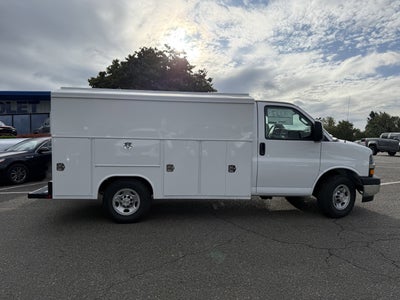 2025 Chevrolet Express Cutaway 3500 1WT
