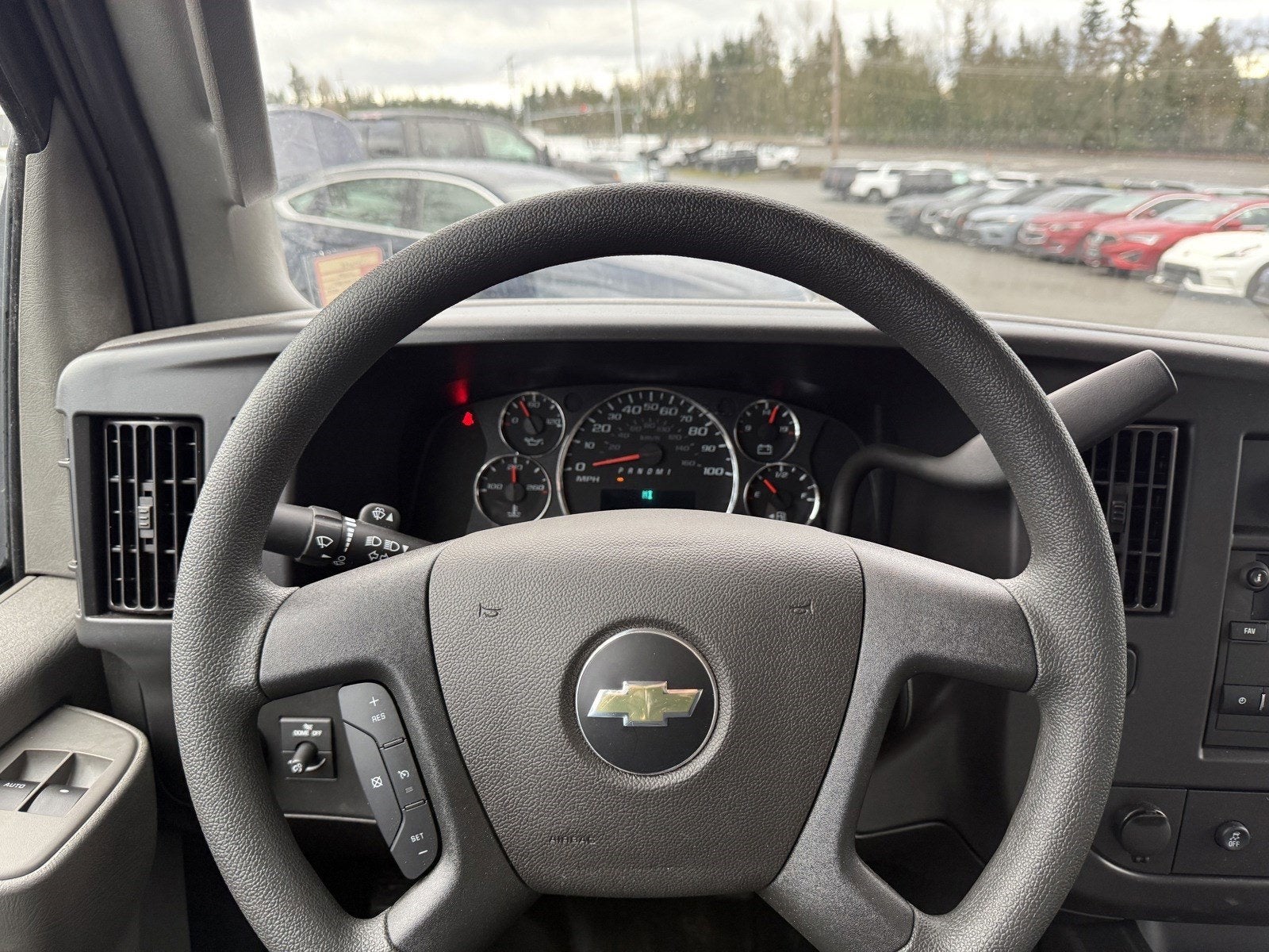 2024 Chevrolet Express Cutaway 3500 1WT